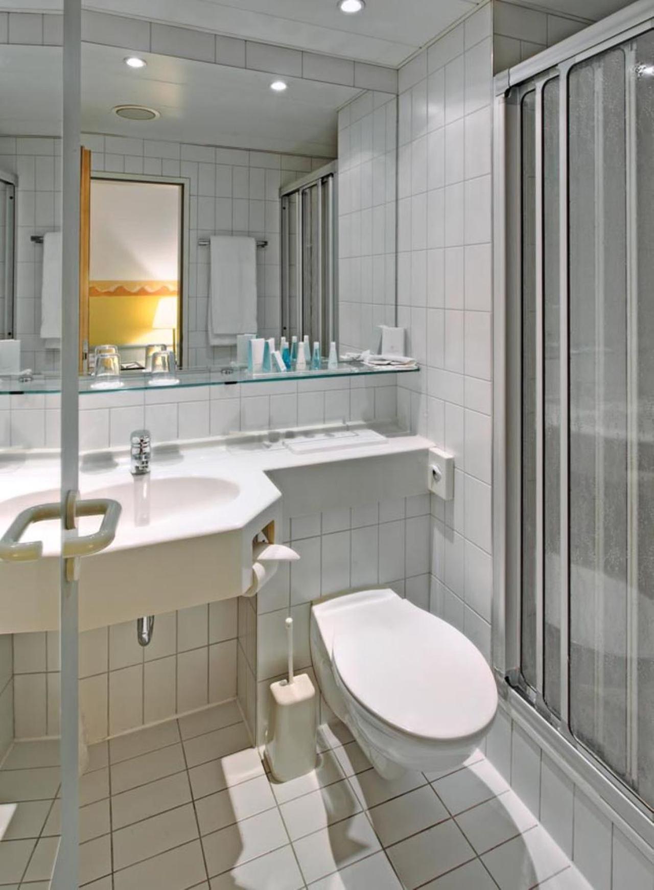 Standard Double or Twin Room - Photo 2