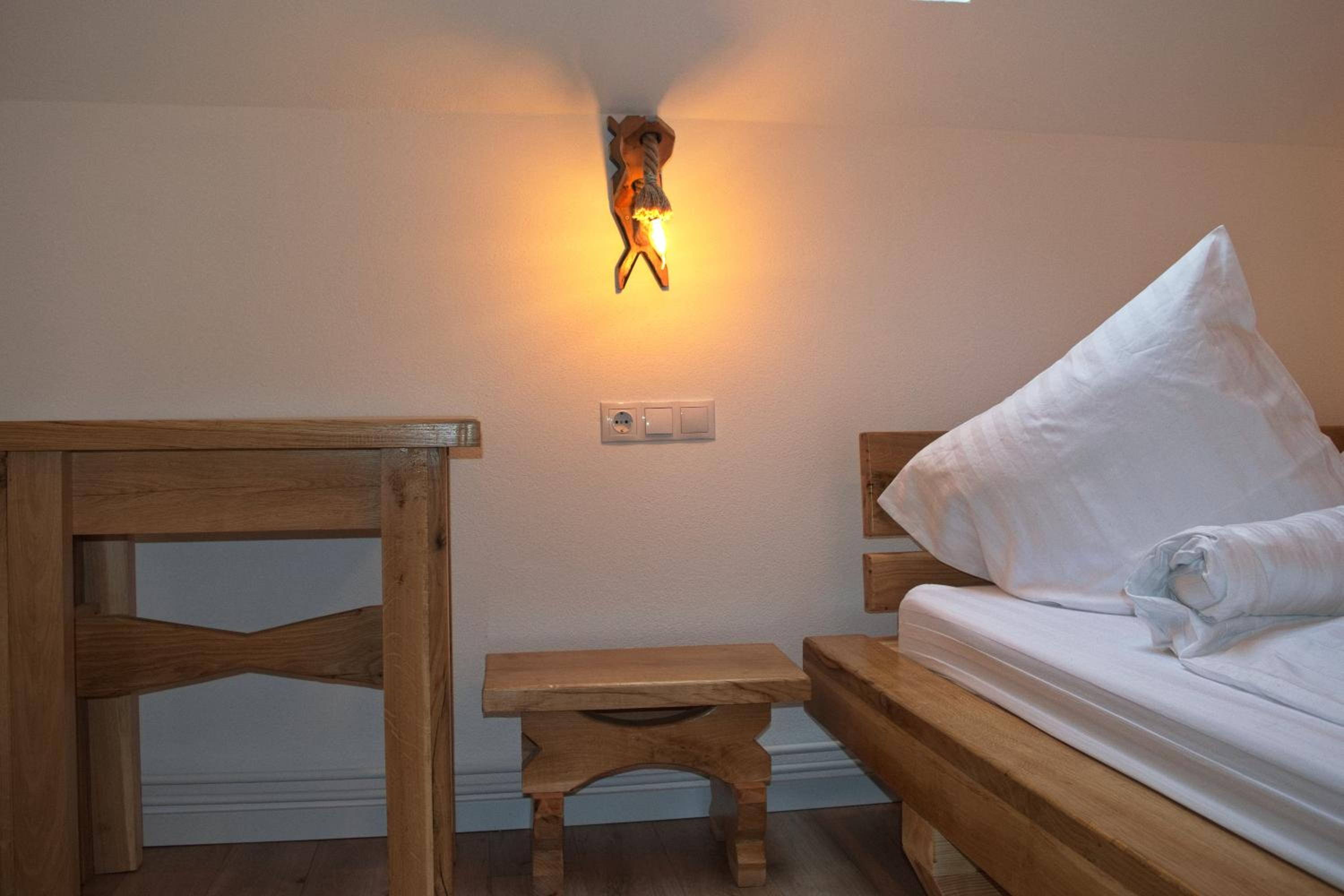 Double Room with Private Bathroom - Photo 29