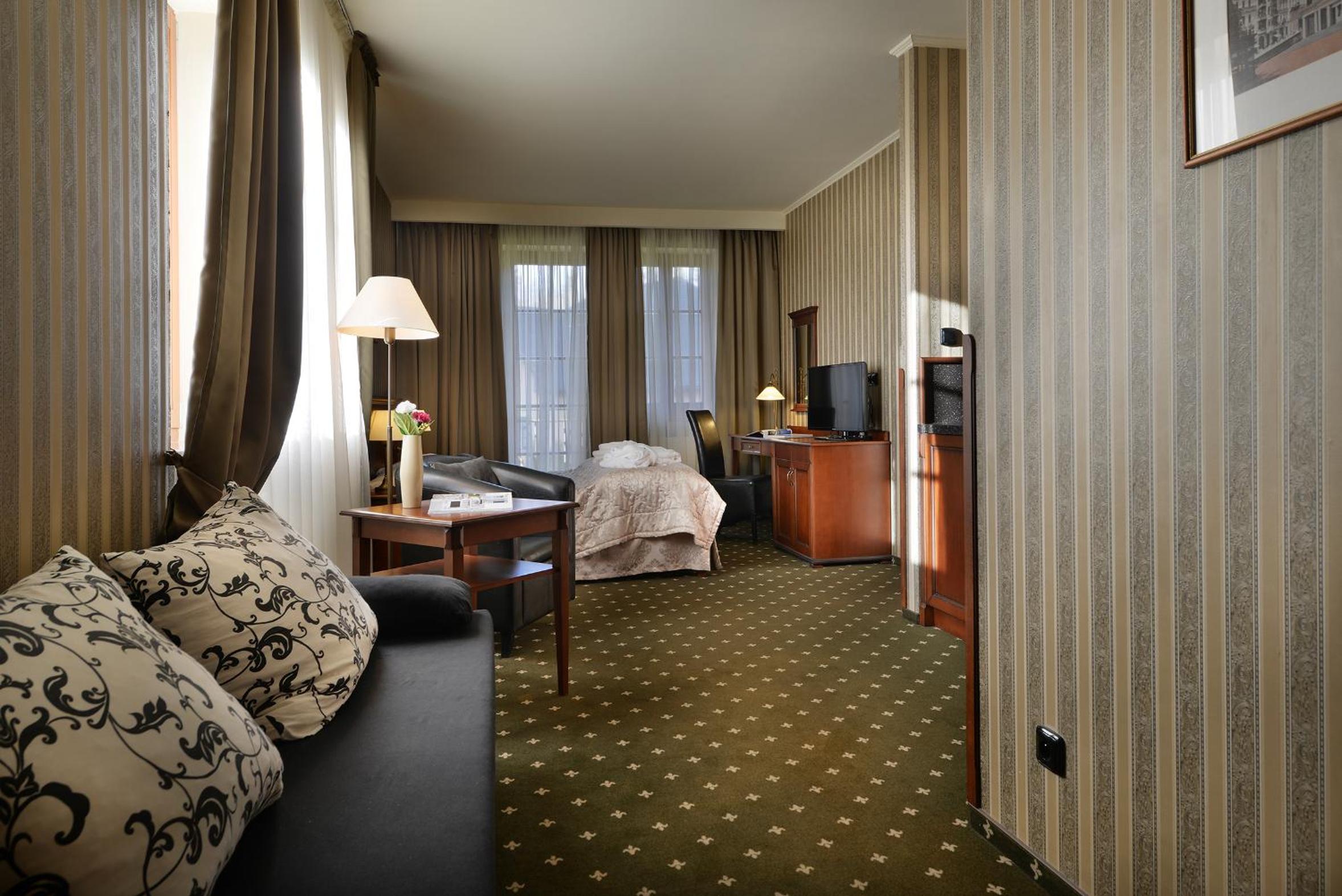 Deluxe Family Suite photo 2