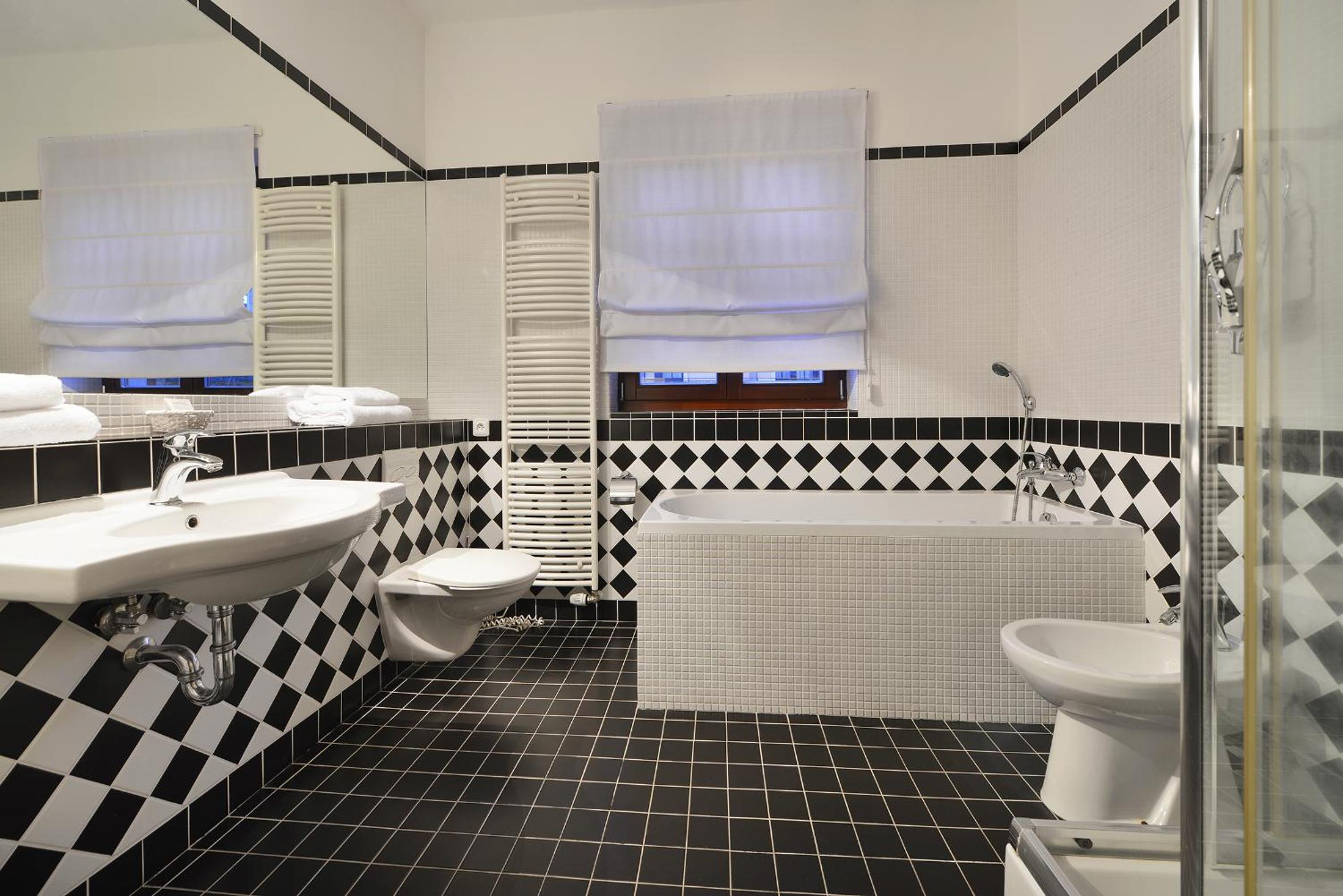 Superior Triple Room photo 3