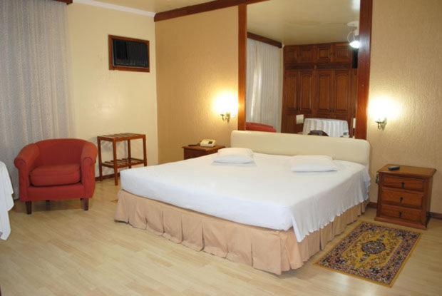 King Suite with Spa Bath photo 1