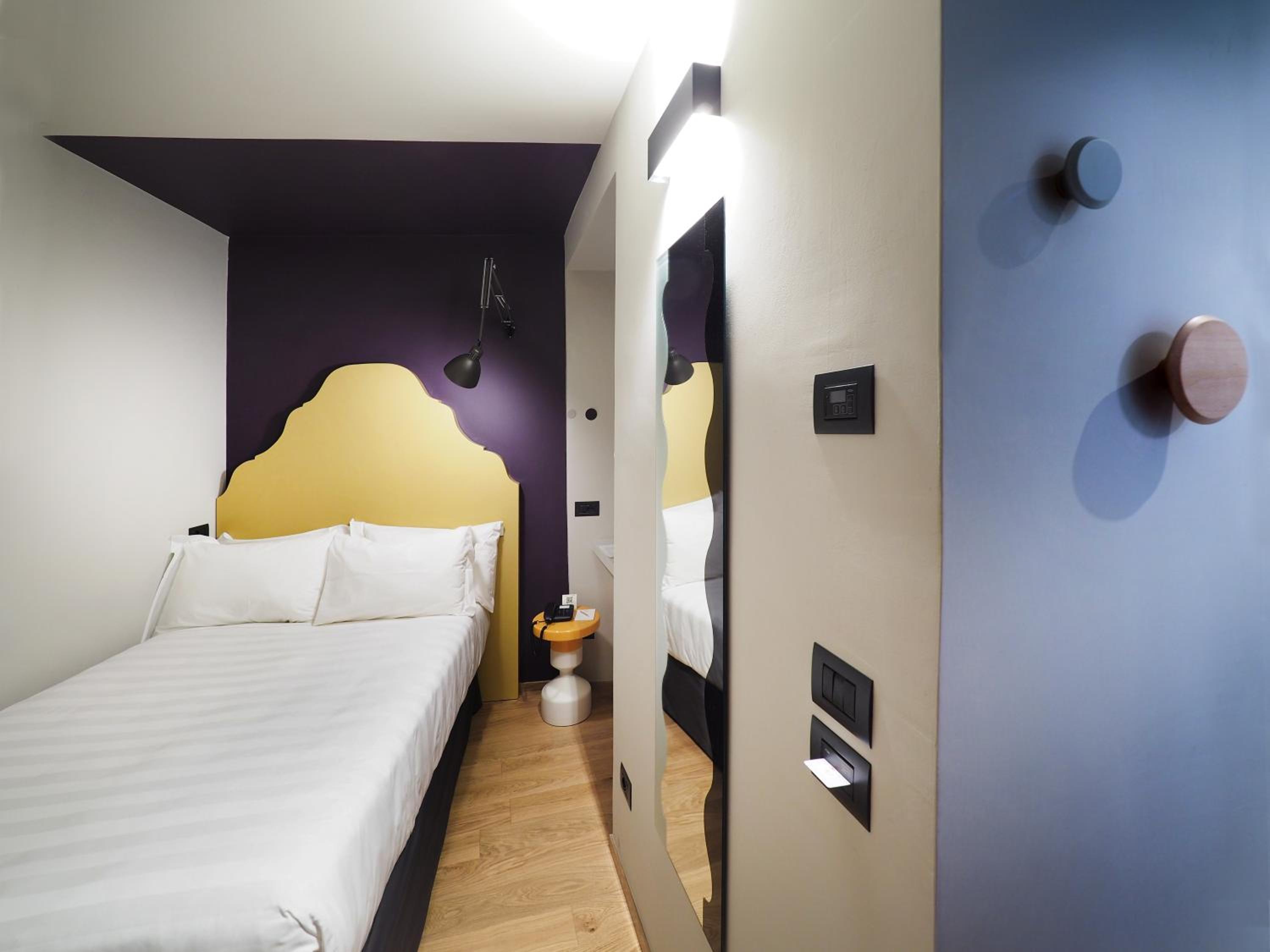 Single Room - Photo 3