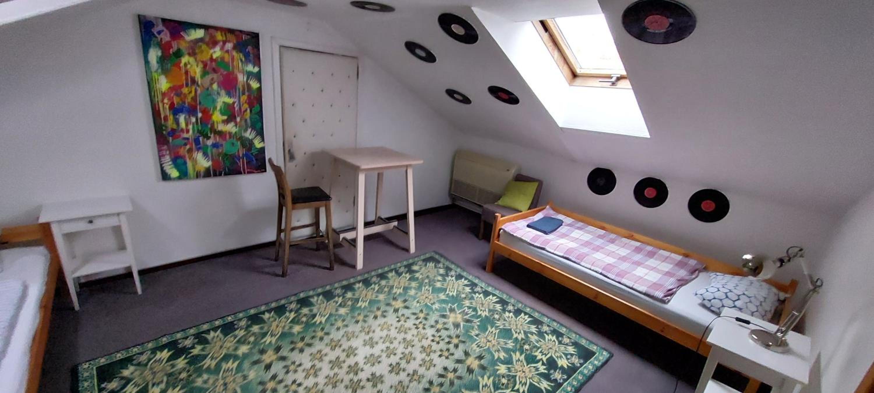 6-Bed Mixed Dormitory Room photo 2