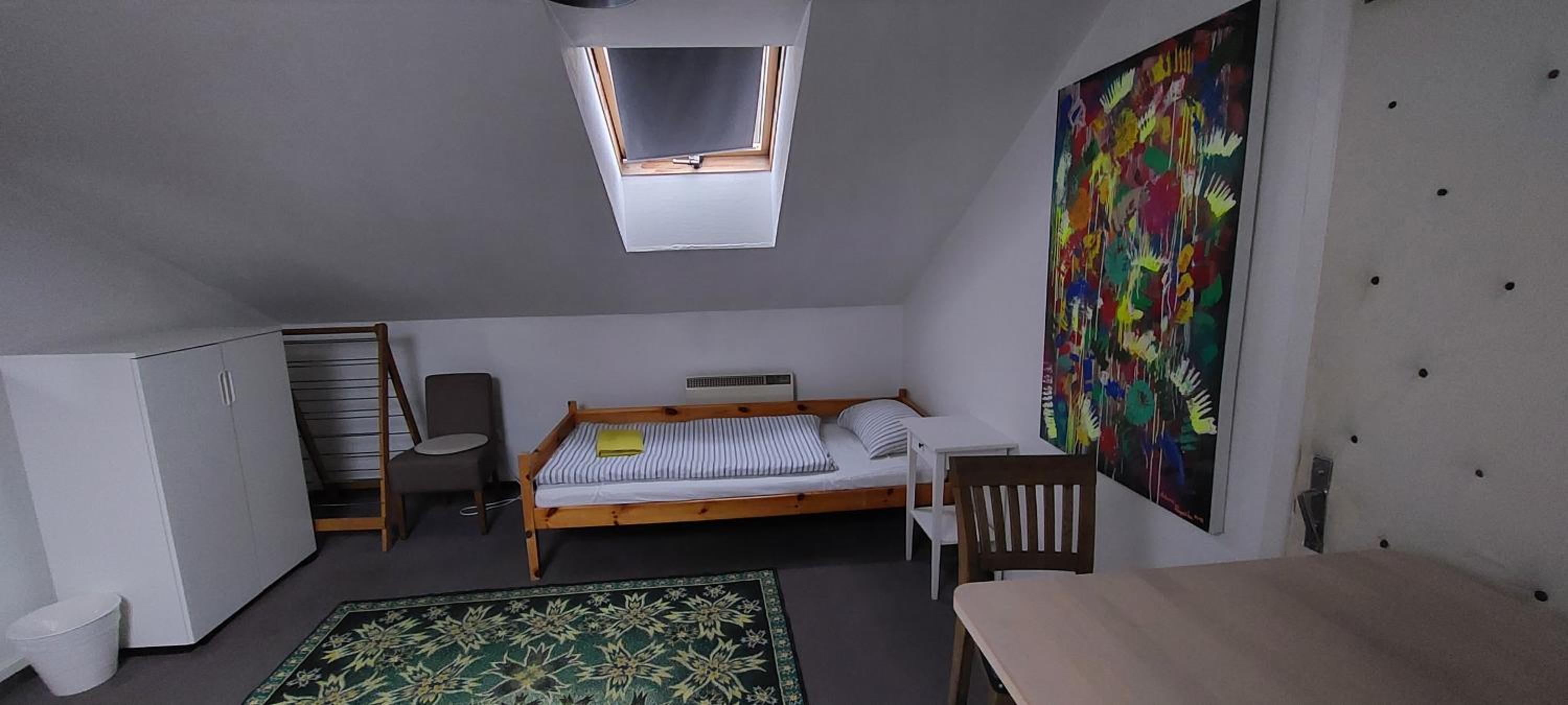 6-Bed Mixed Dormitory Room photo 3