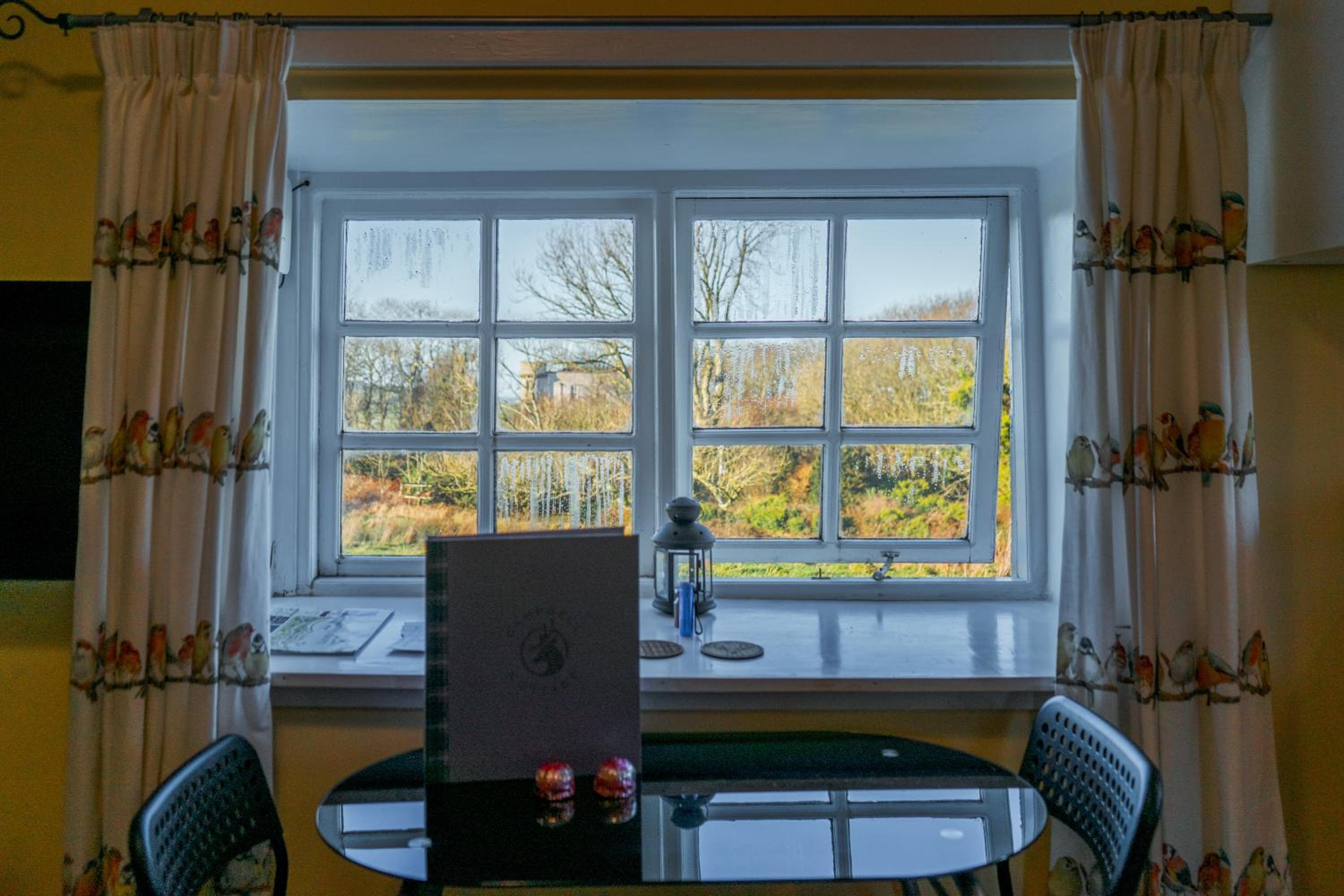 Two-Bedroom Cottage photo 2