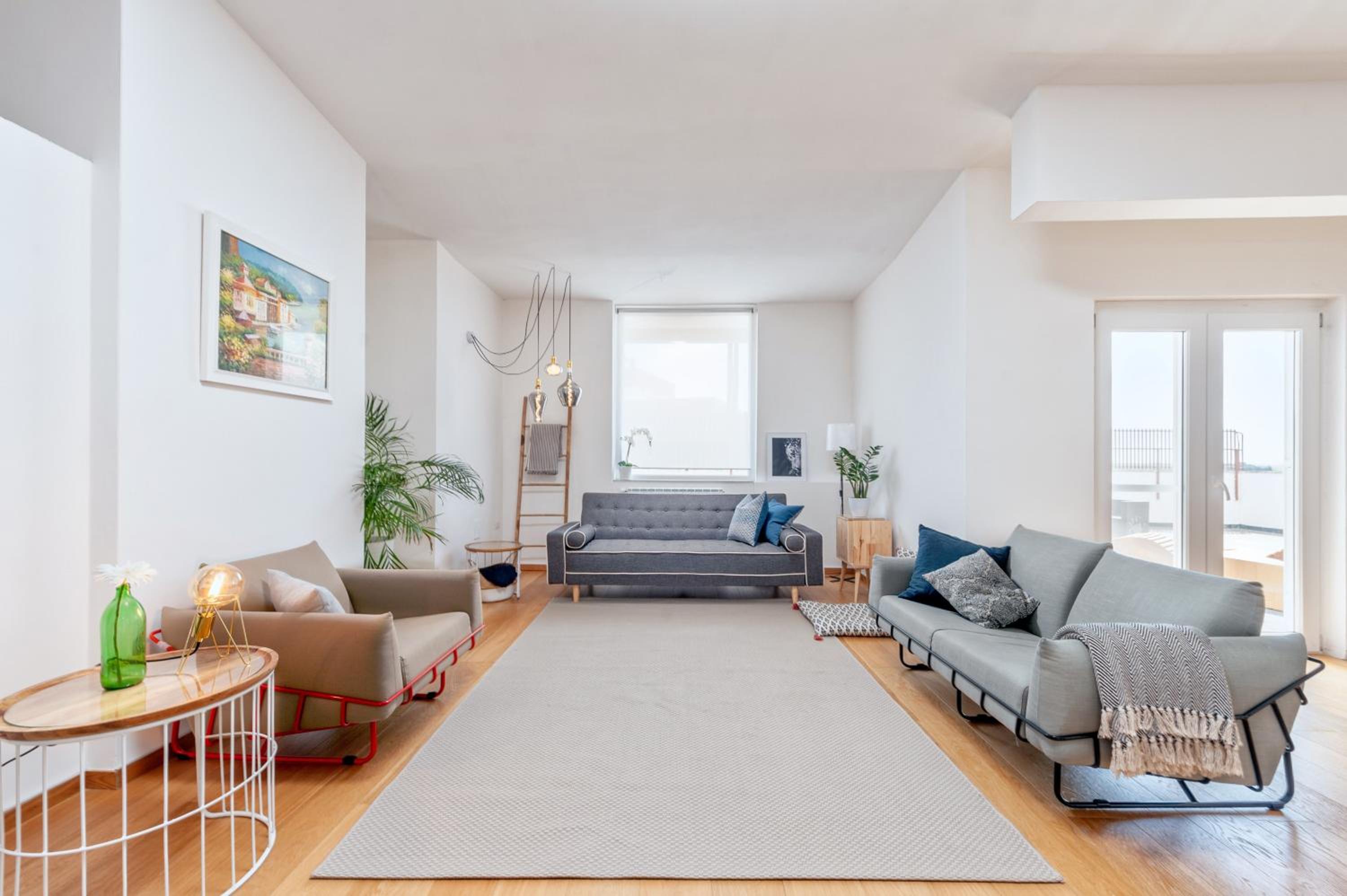 Three-Bedroom Apartment - Photo 41
