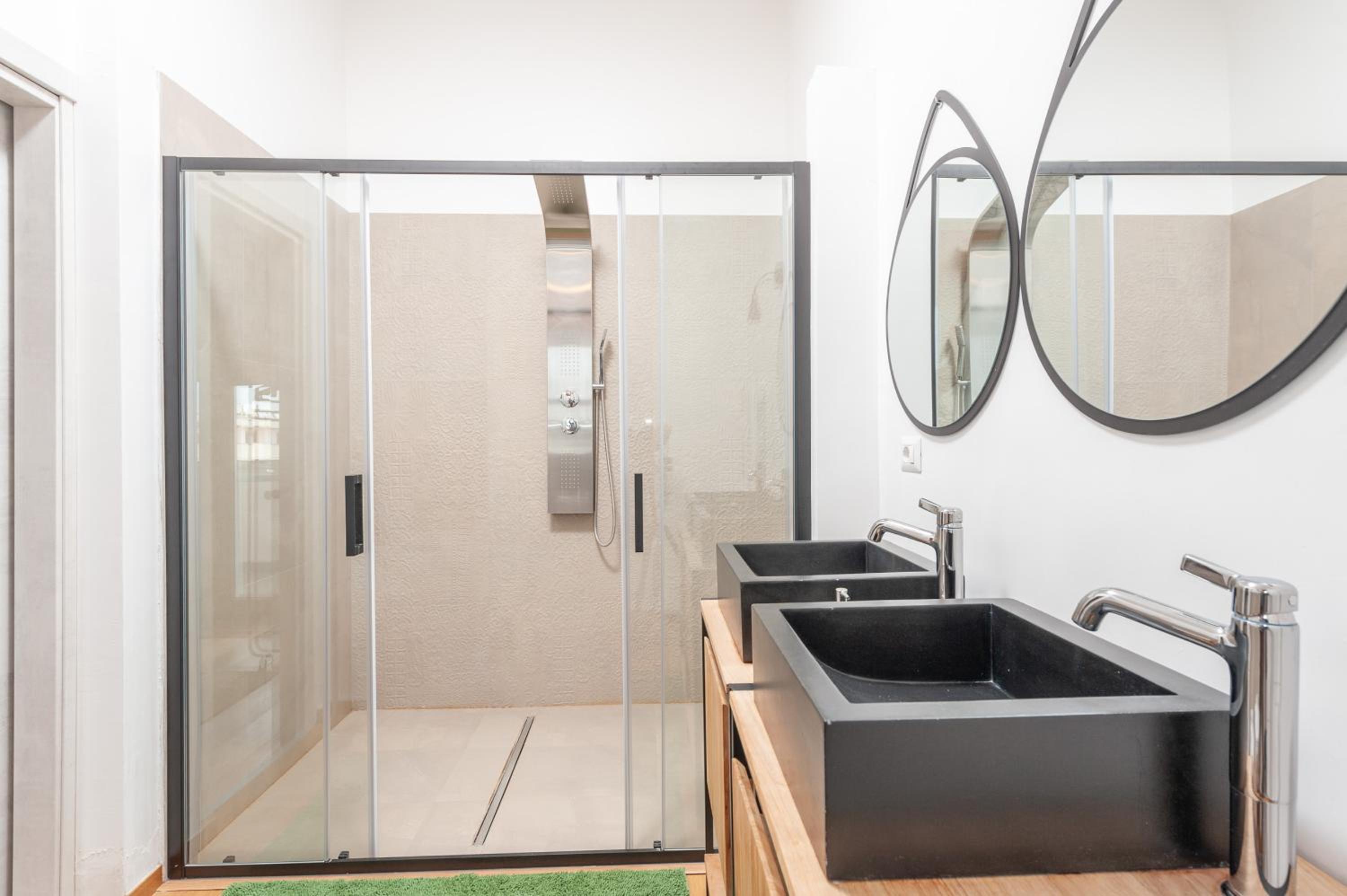 Three-Bedroom Apartment - Photo 40
