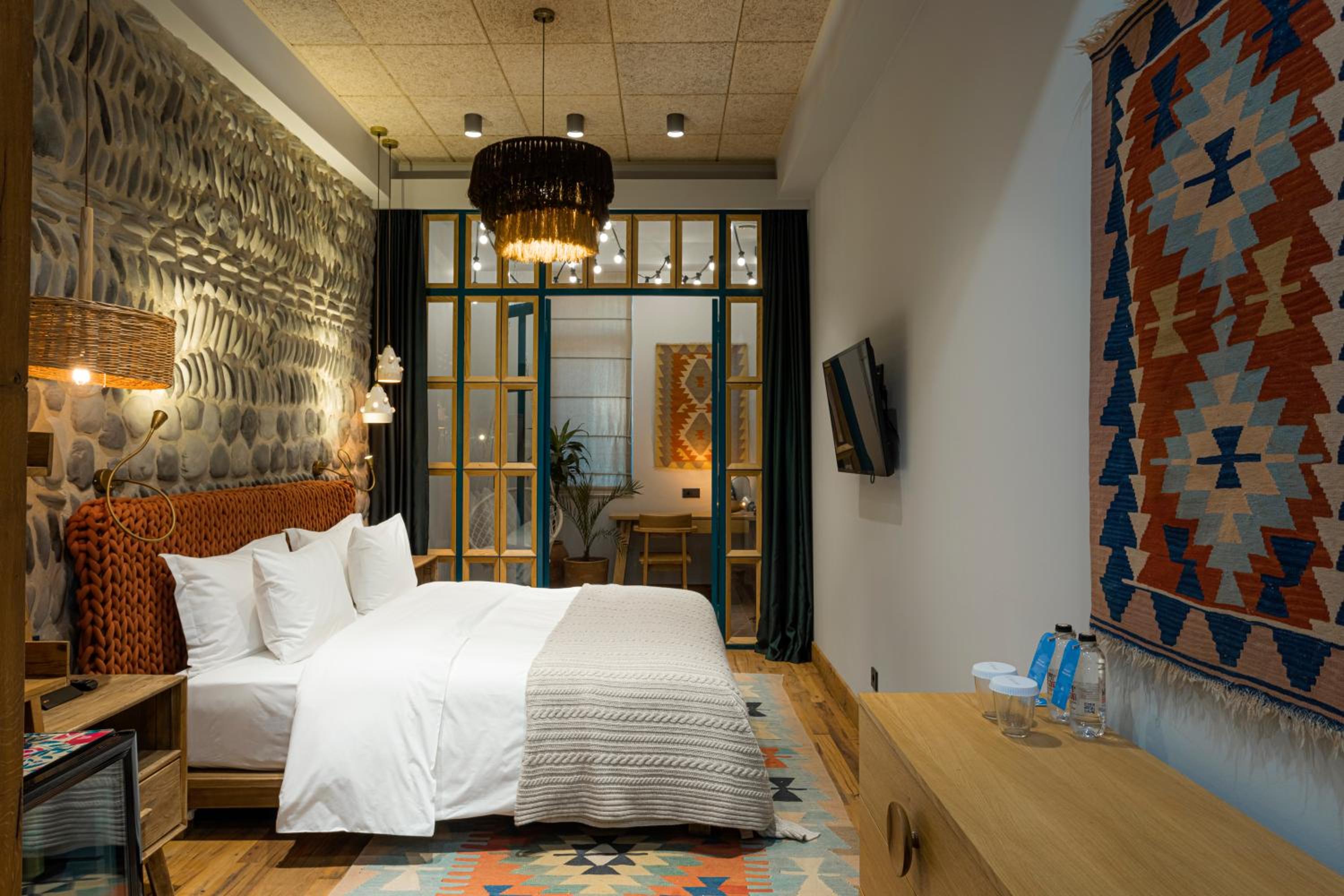 Deluxe Double or Twin Room - Photo 5