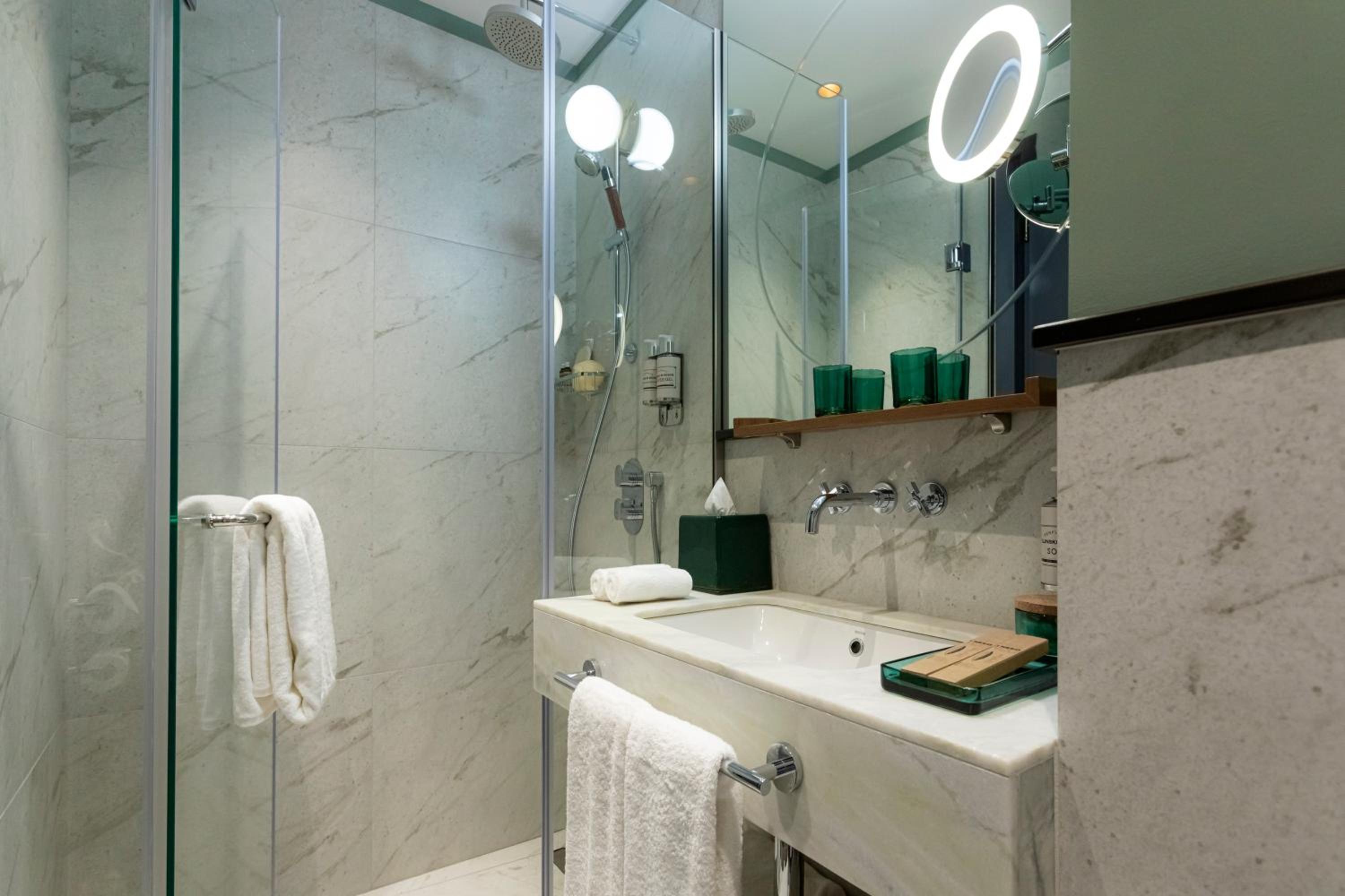 Junior Suite - Photo 8