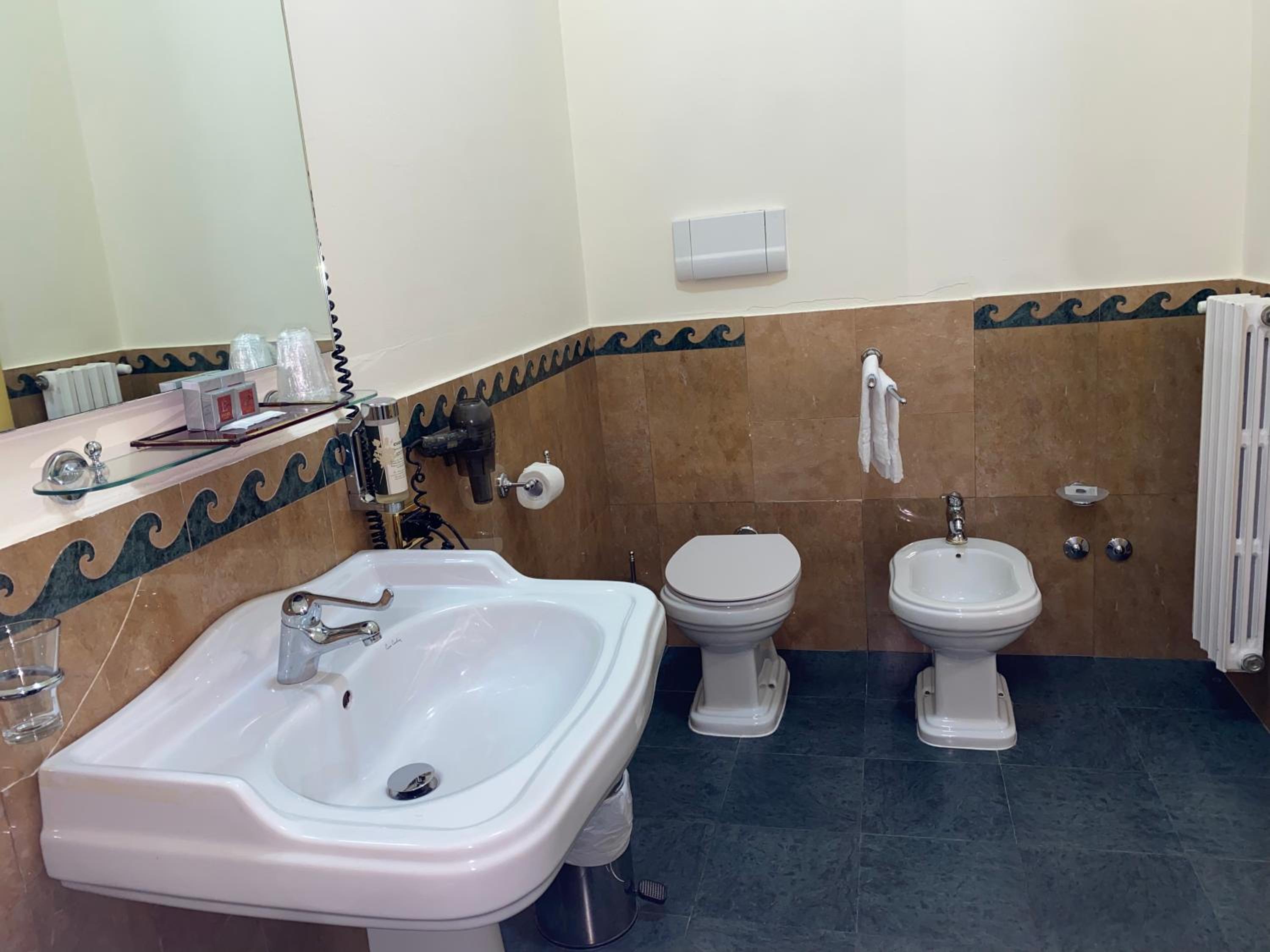 Standard Double Room photo 2