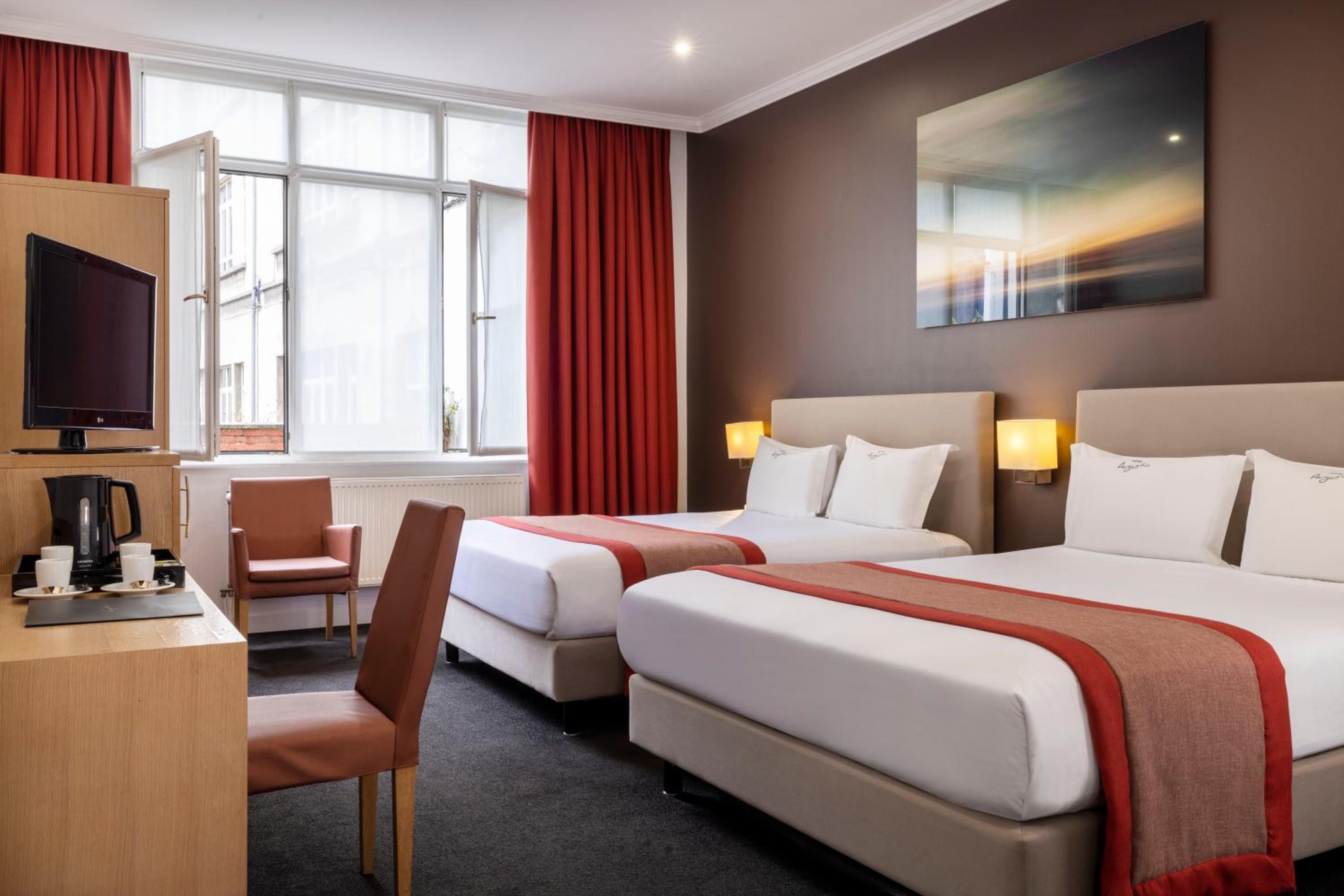 Classic Quadruple Room photo 2