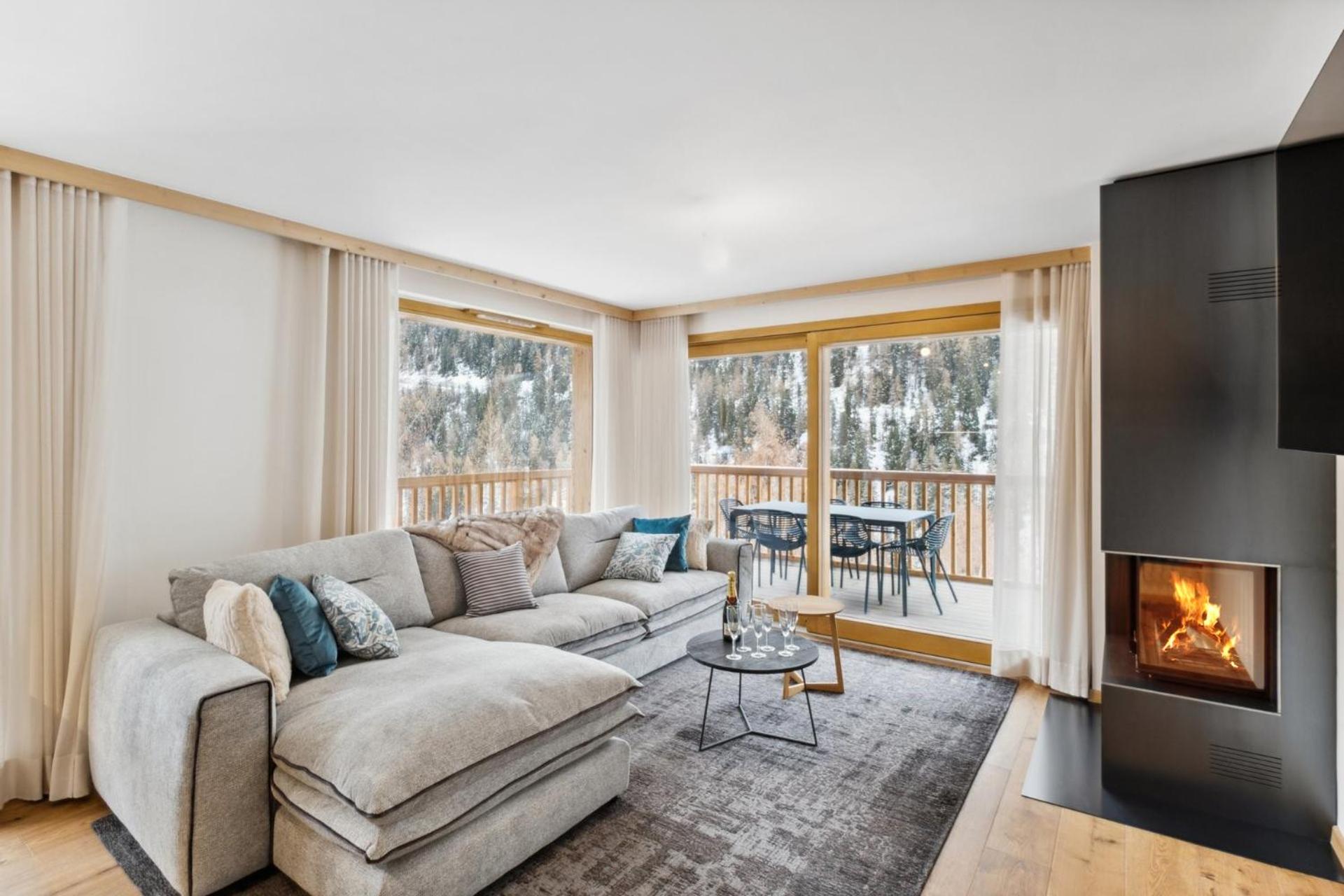 Luxury Superior Apartment with Jacuzzi