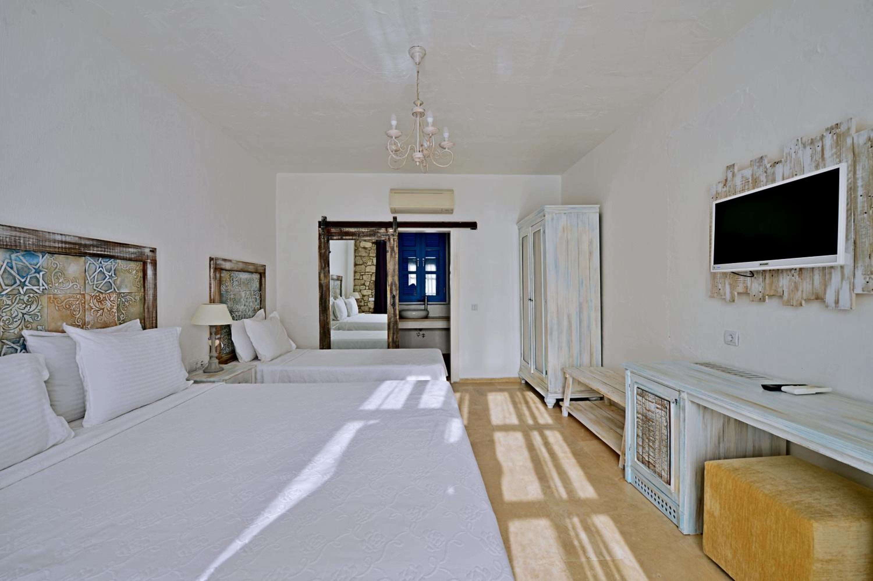 Classic Triple Room - Photo 2