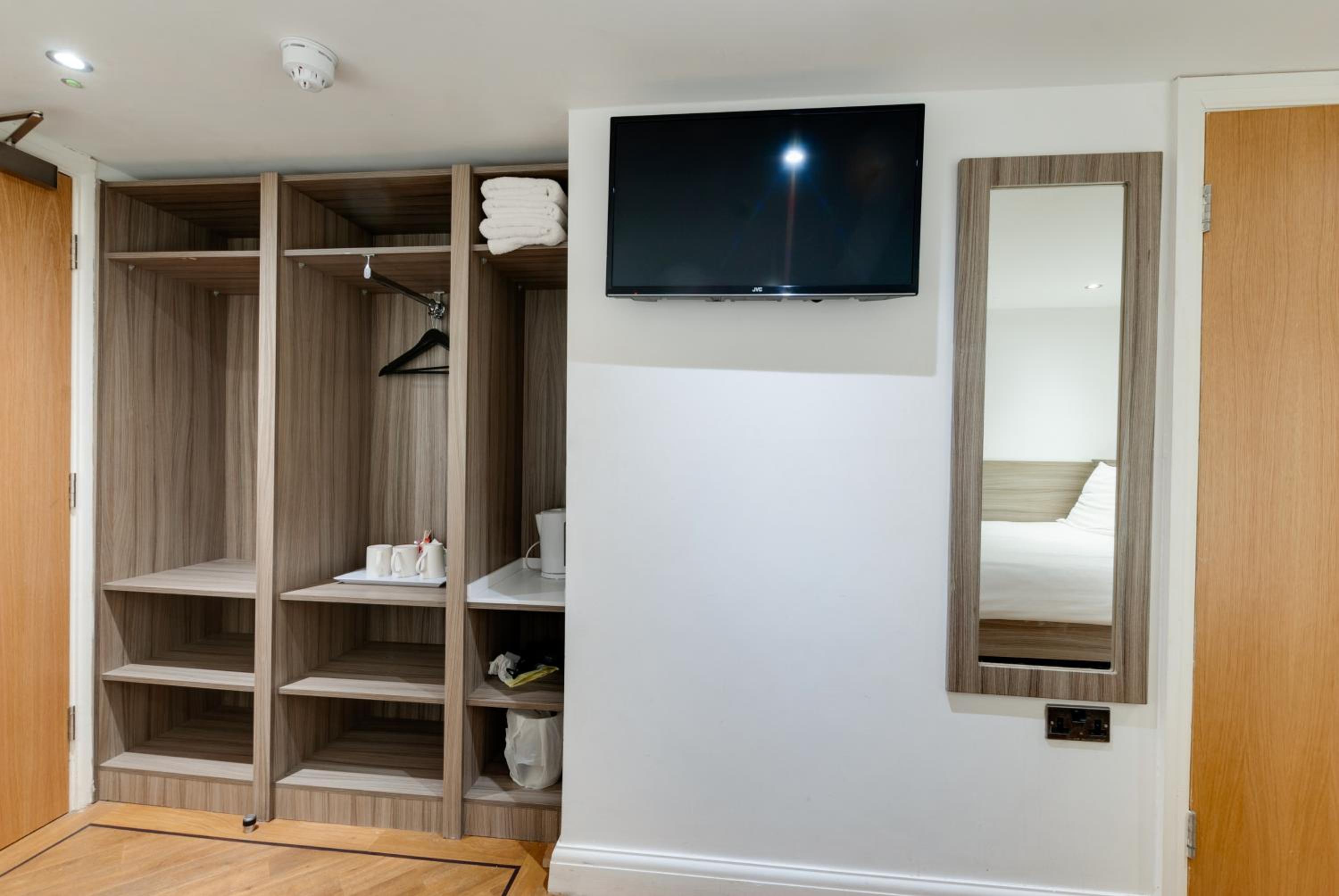 Triple Room (Without Windows) photo 2