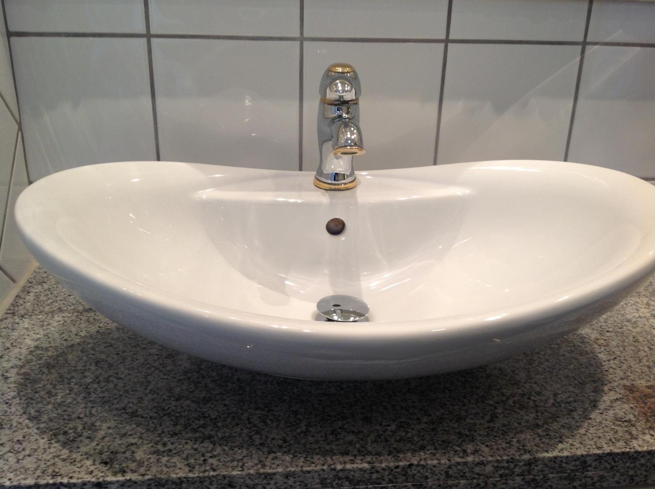 Junior Suite with Spa Bath thumbnail 6