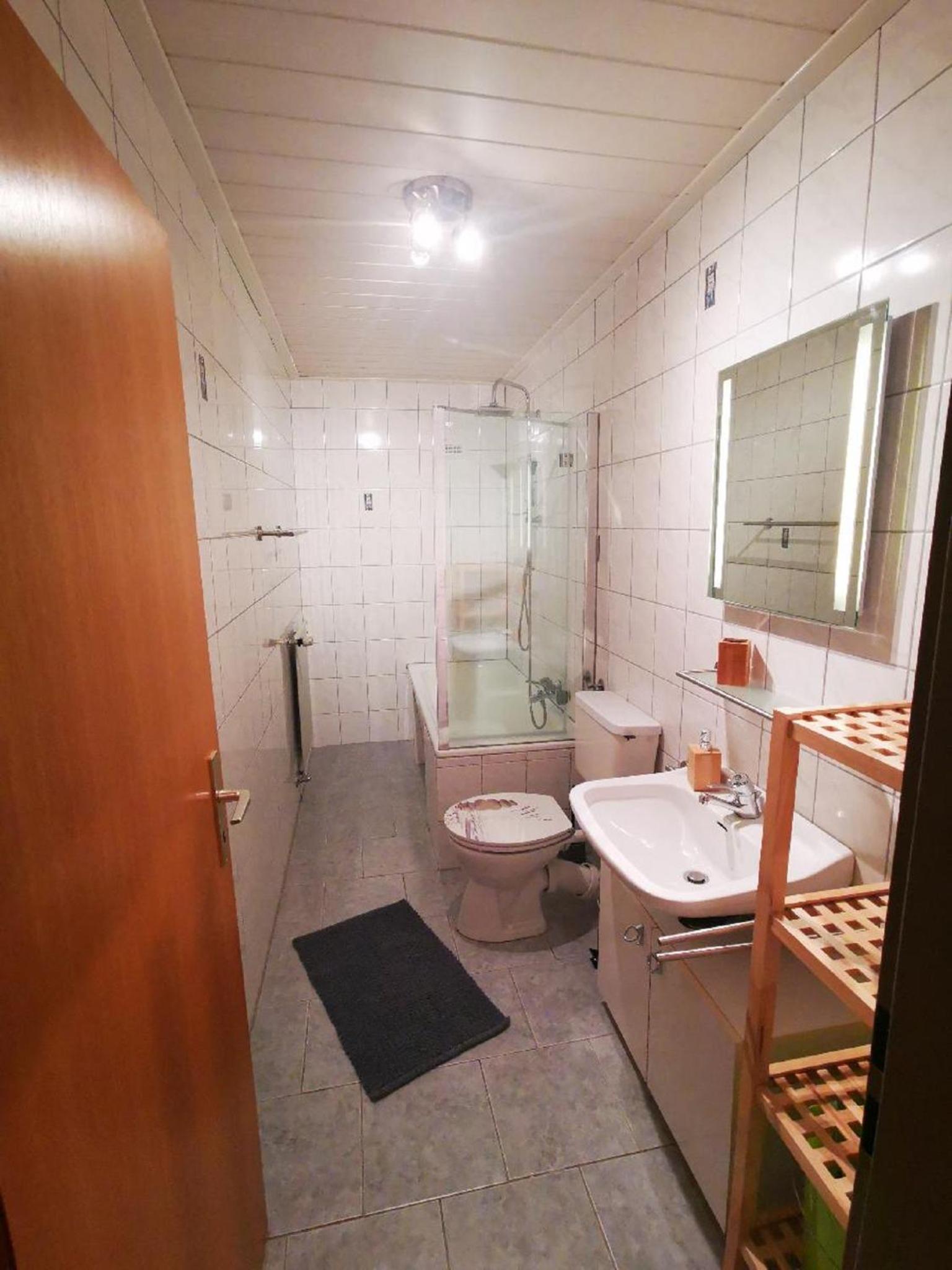 Standard Two-Bedroom Apartment (2-4 adults) photo 2