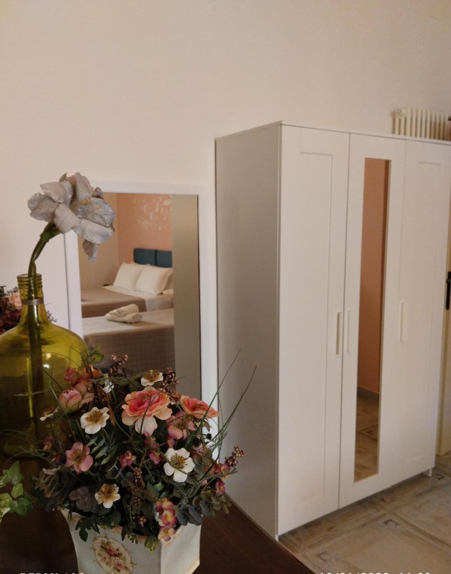 Quadruple Room with Private Bathroom - Photo 4