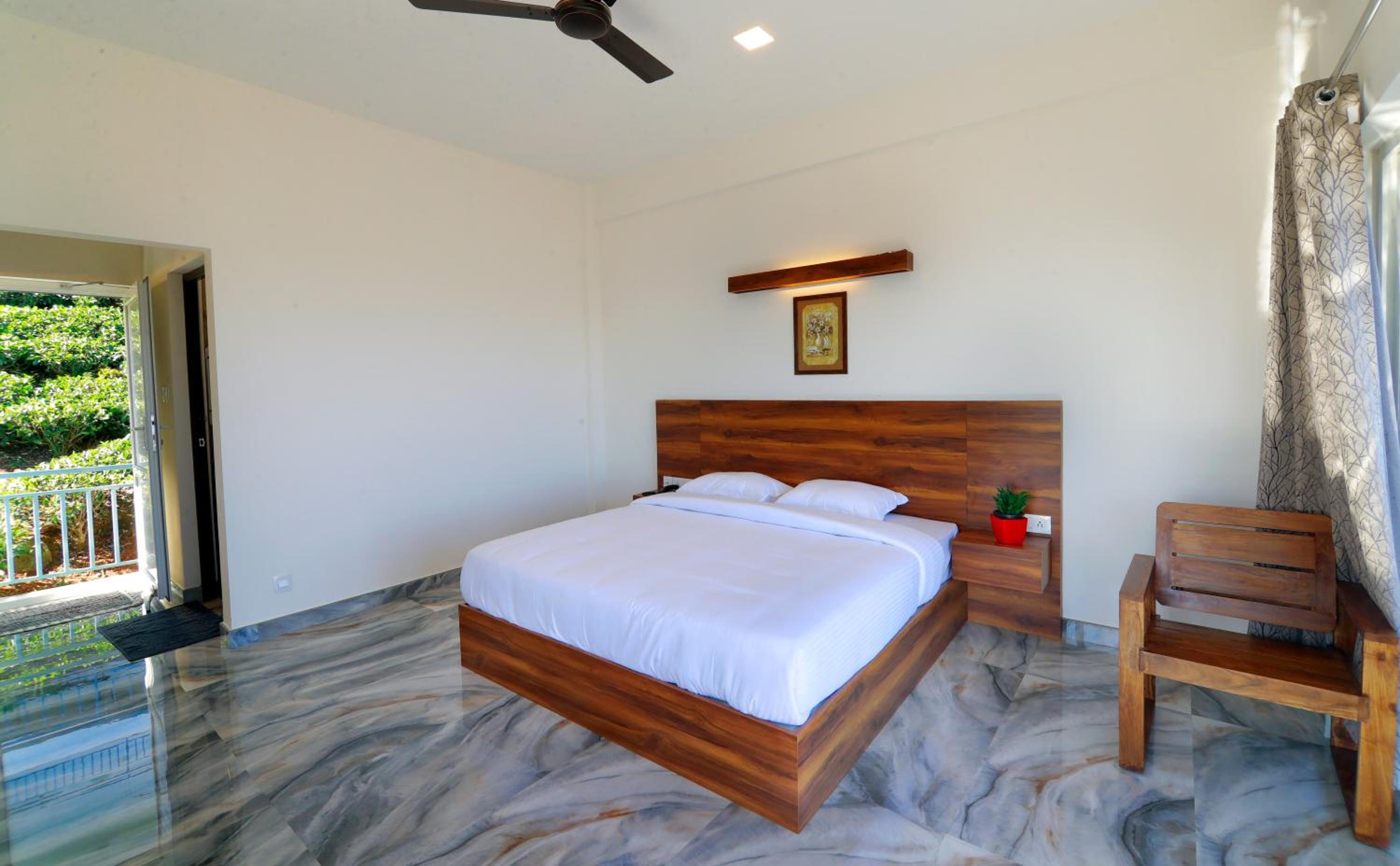 King Room with Mountain View photo 1