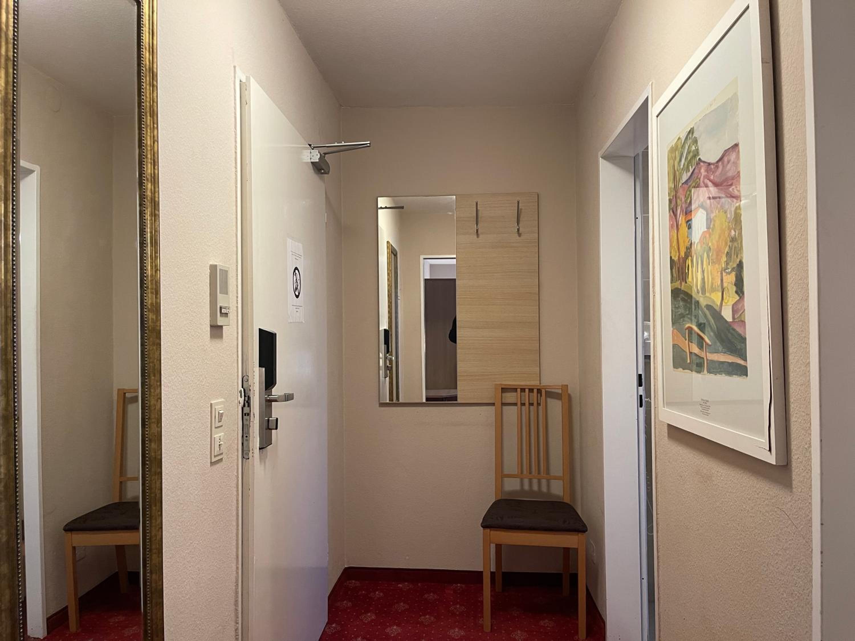 Family Room - Photo 4
