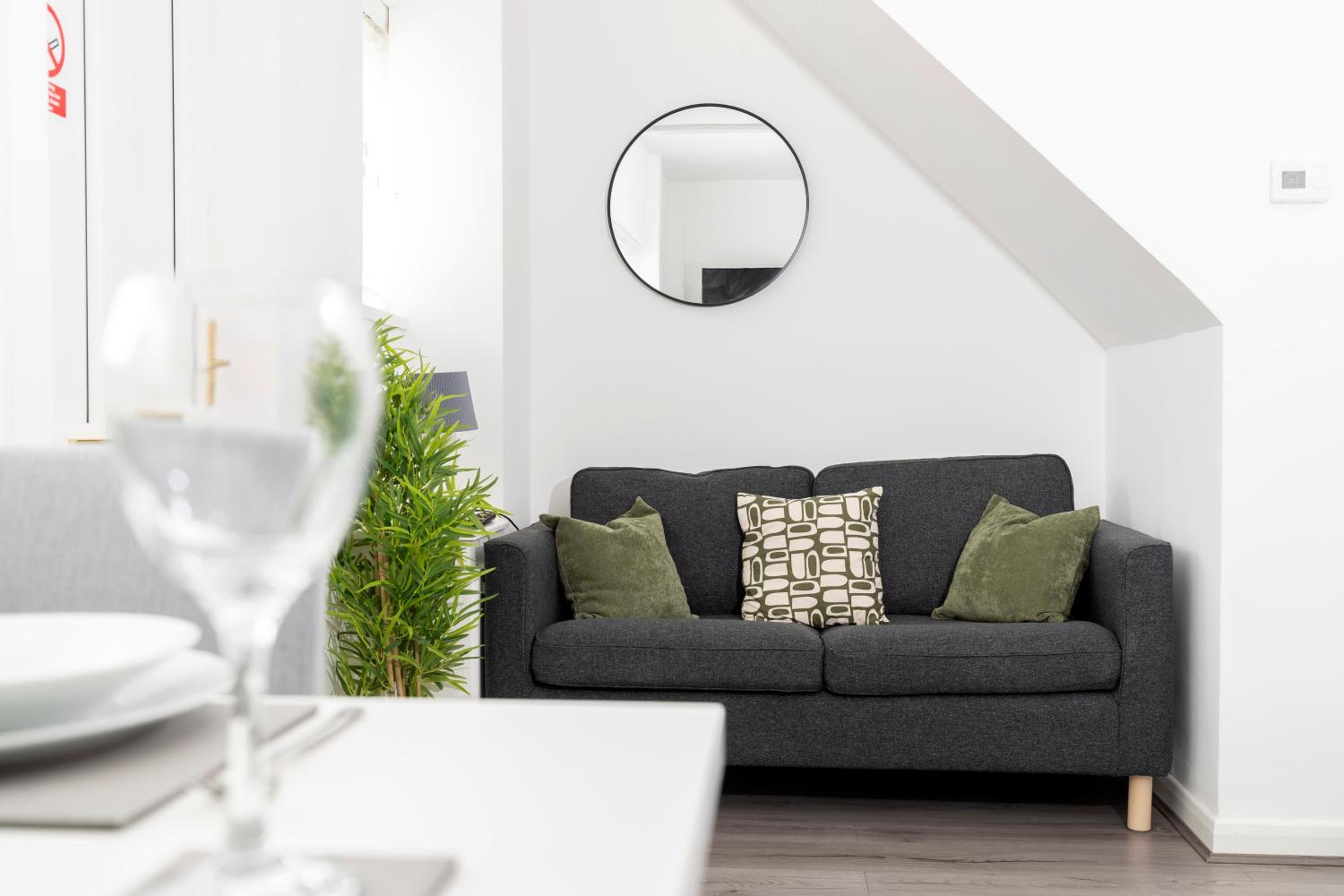 One-Bedroom House photo 1