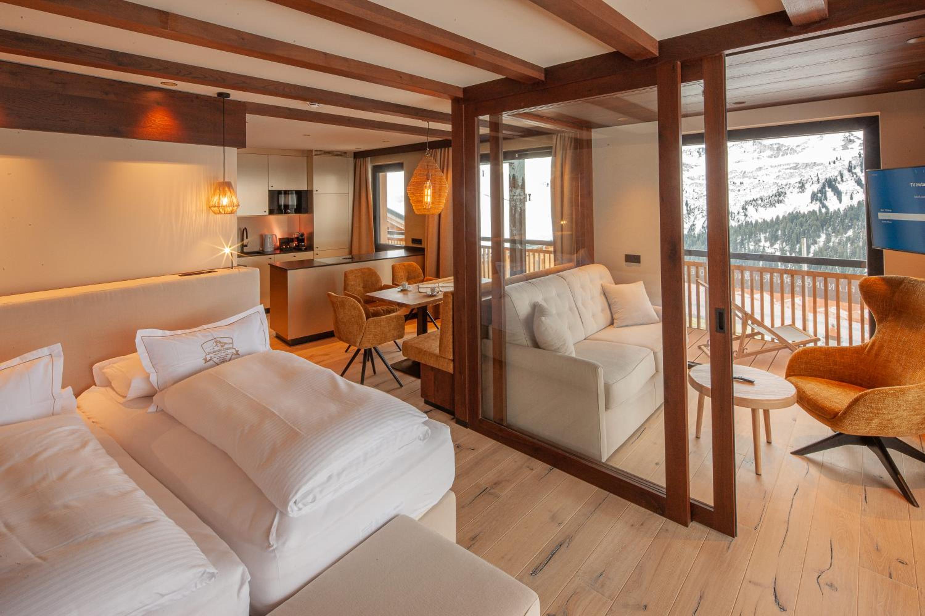 Three-Bedroom Suite (60m2 OG1) photo 1