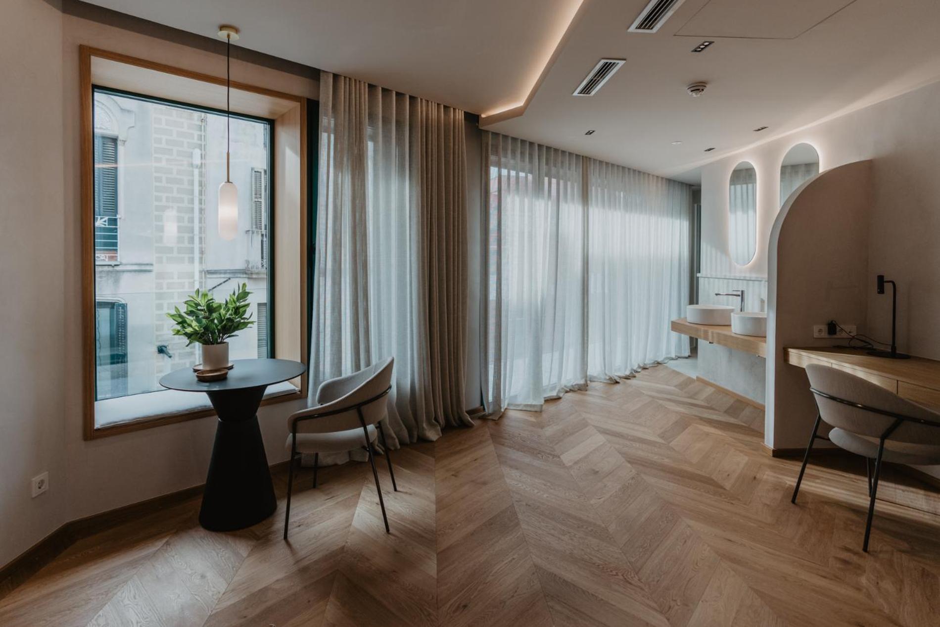 Junior Suite with Terrace - Photo 19