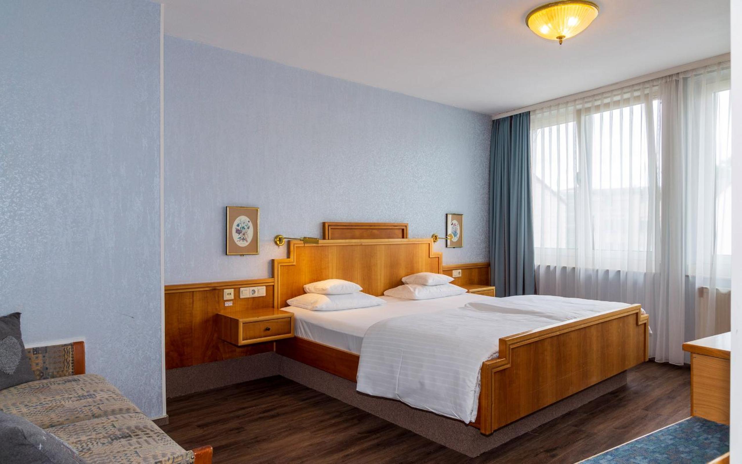 Standard Double Room - Photo 1