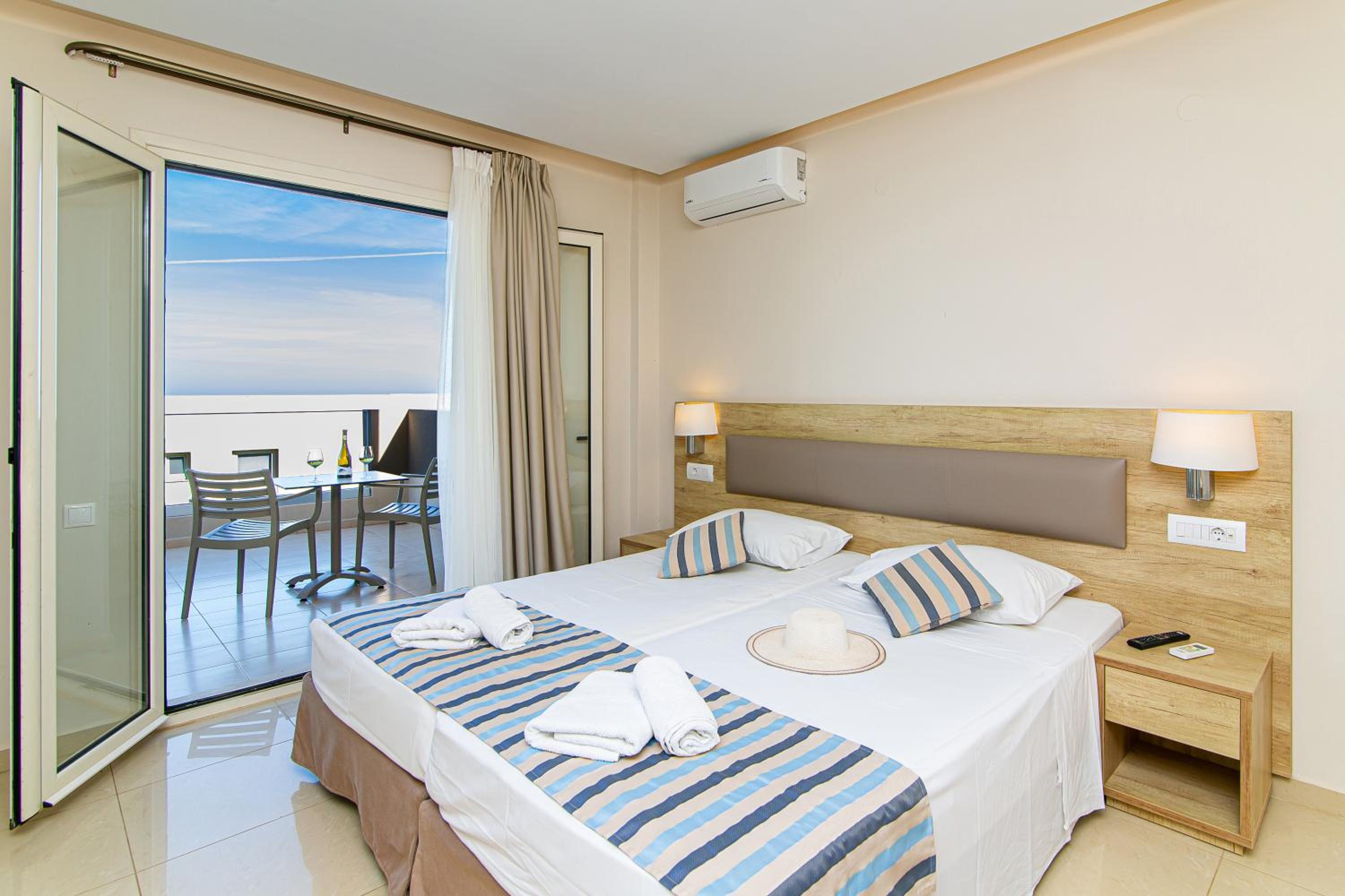 Apartamento Familiar de Dos Dormitorios con Vista al Mar