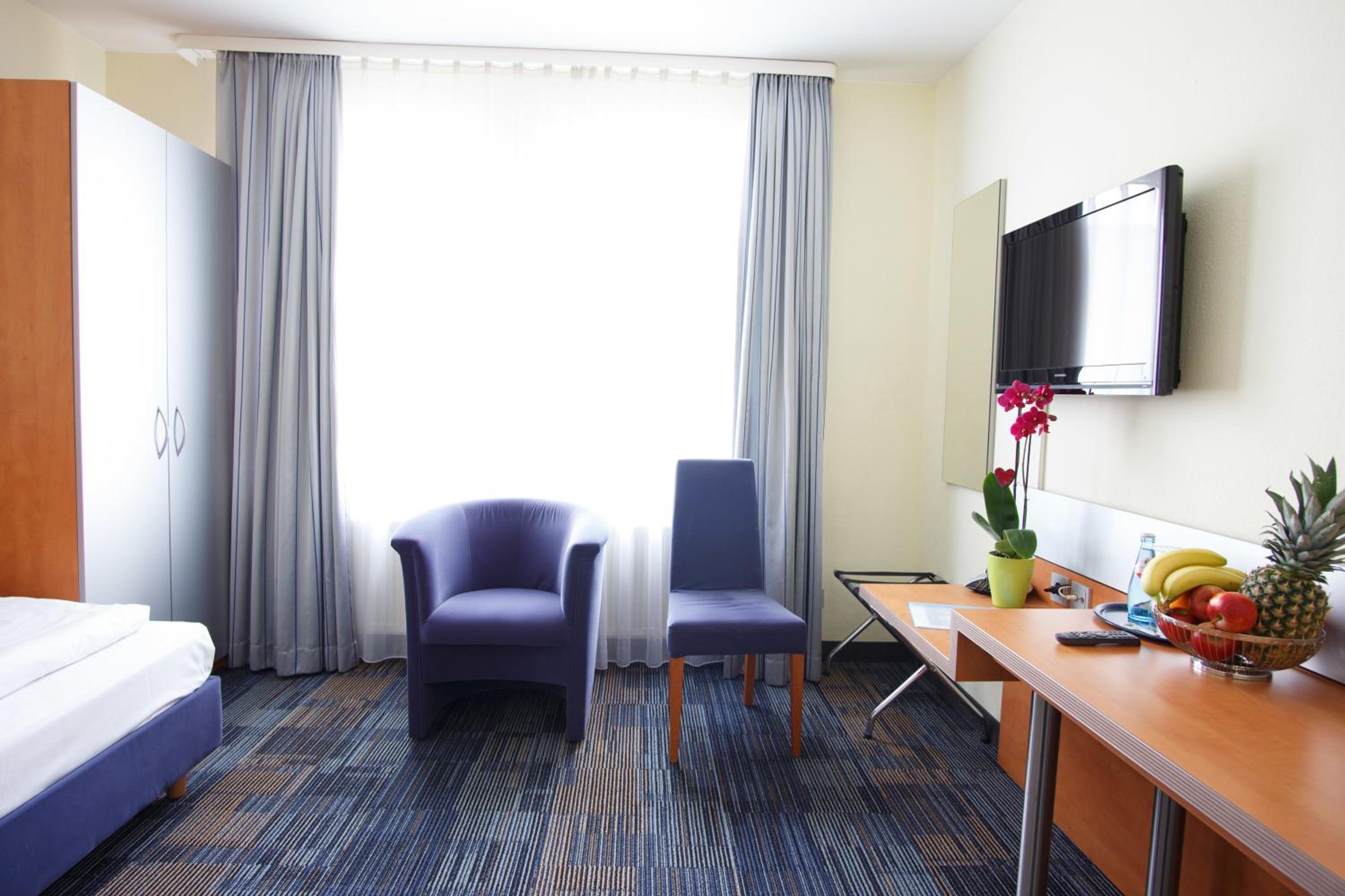 Double Room - Photo 7