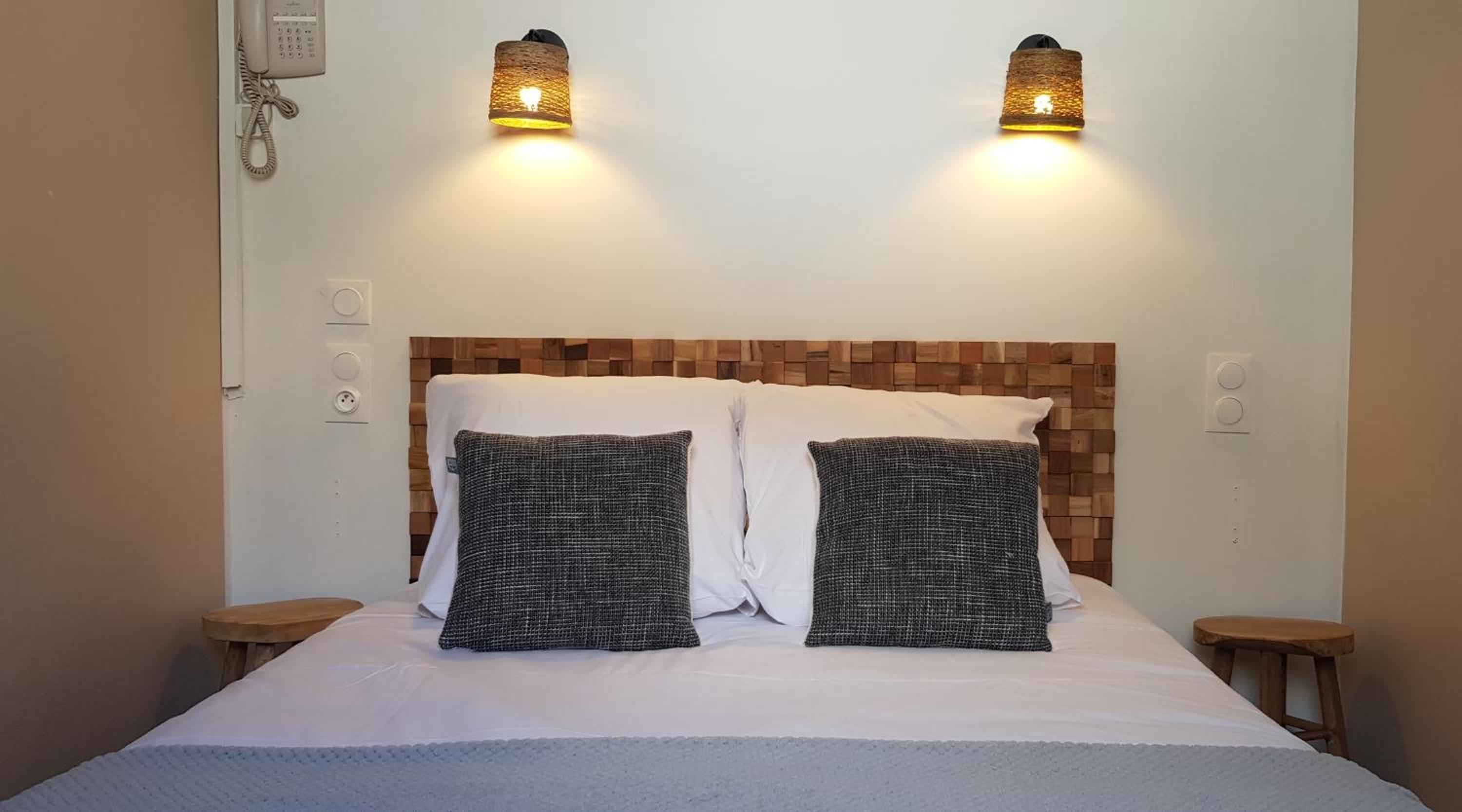 Double Room - Photo 6