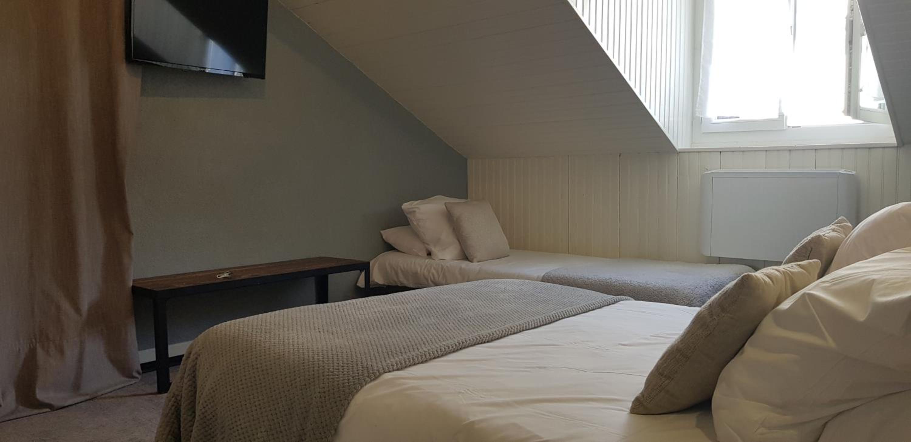 Triple Room - Photo 11