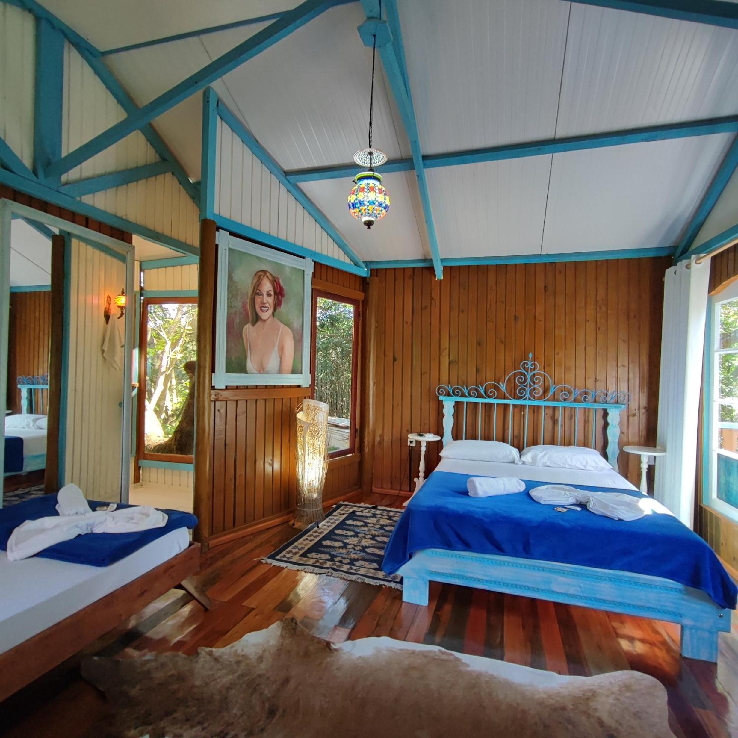 Superior Bungalow photo 1