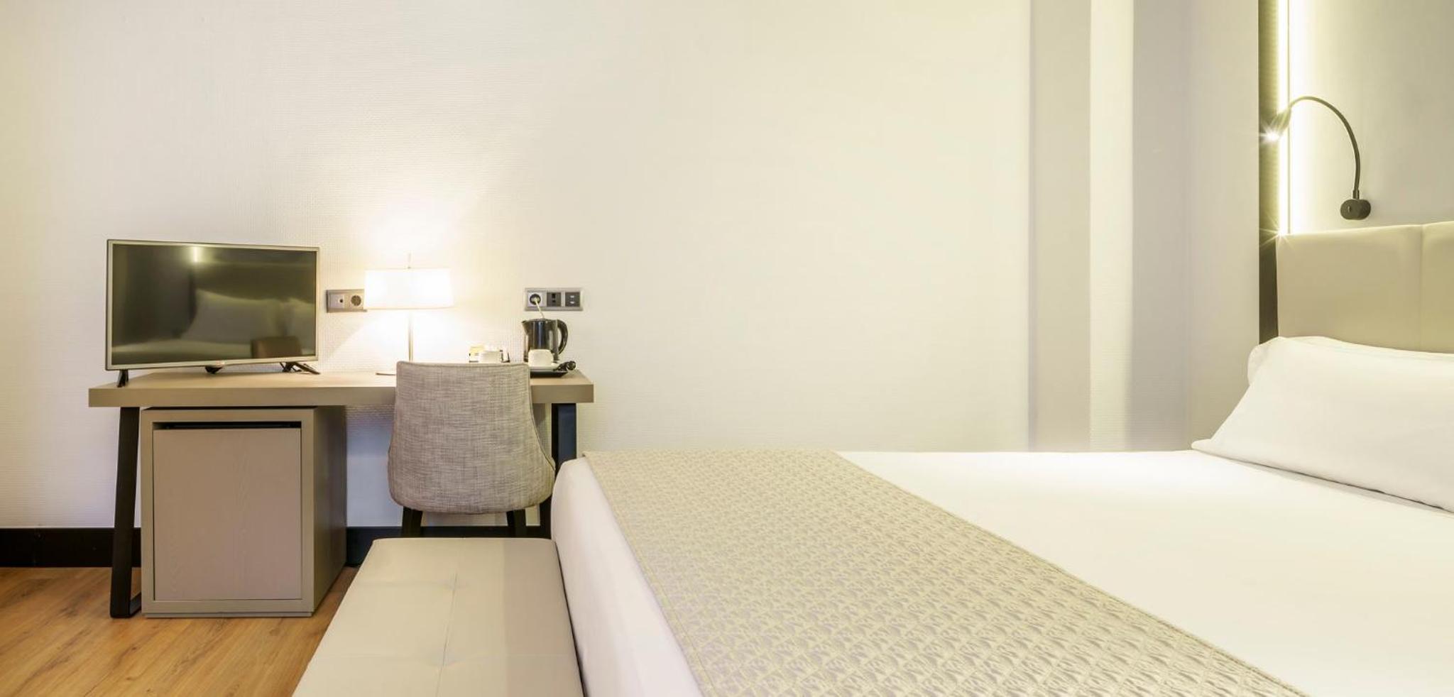 Premium Double Room - Photo 2
