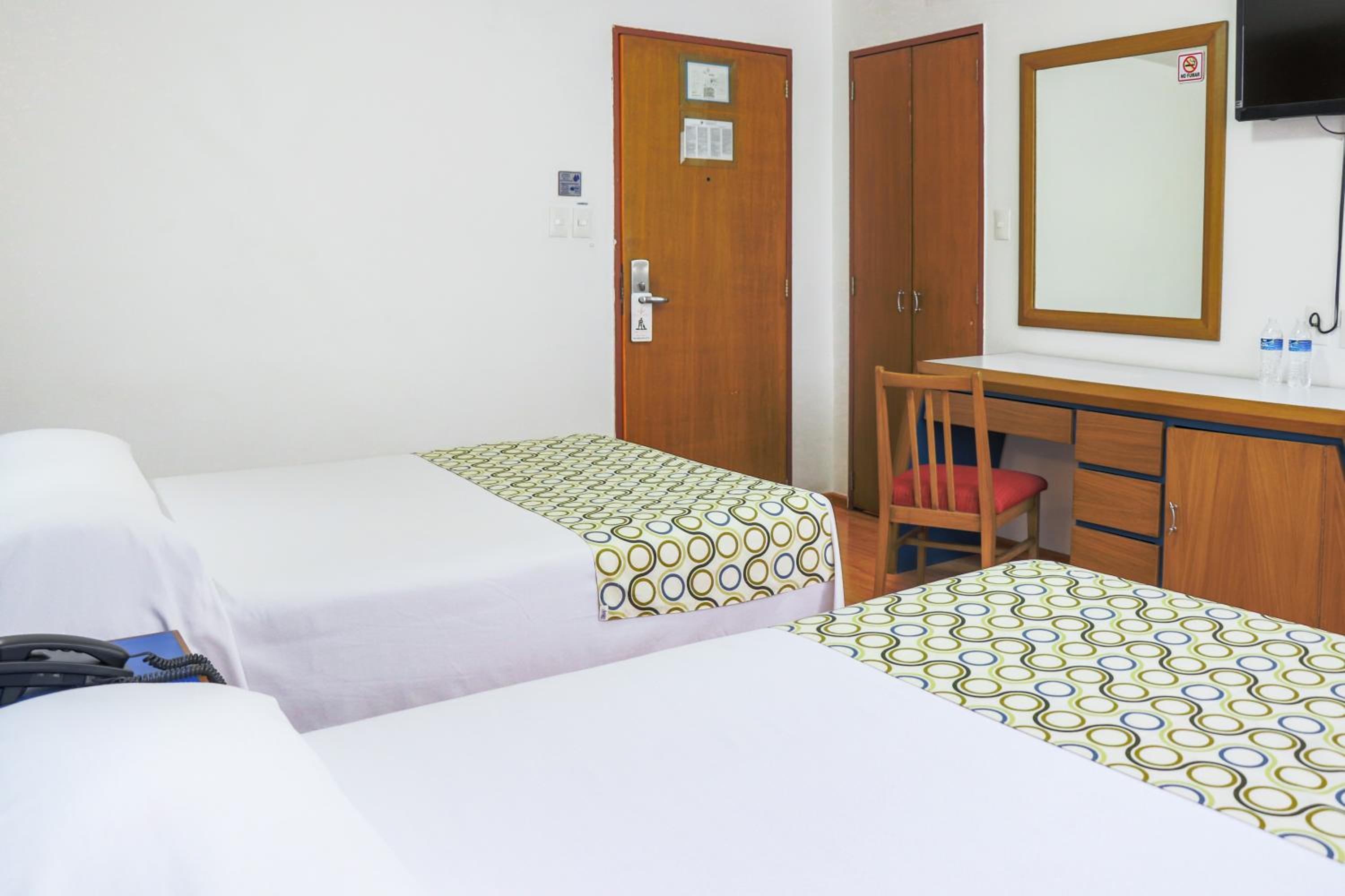 Double Room with Two Double Beds photo 3