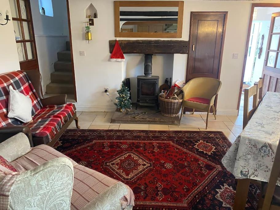 Three-Bedroom House photo 2