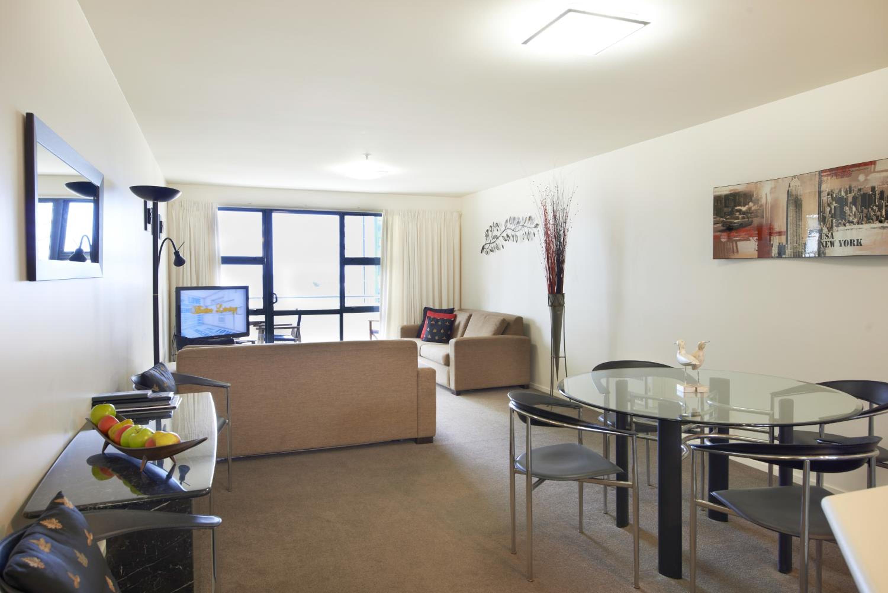 One-Bedroom Suite photo 3