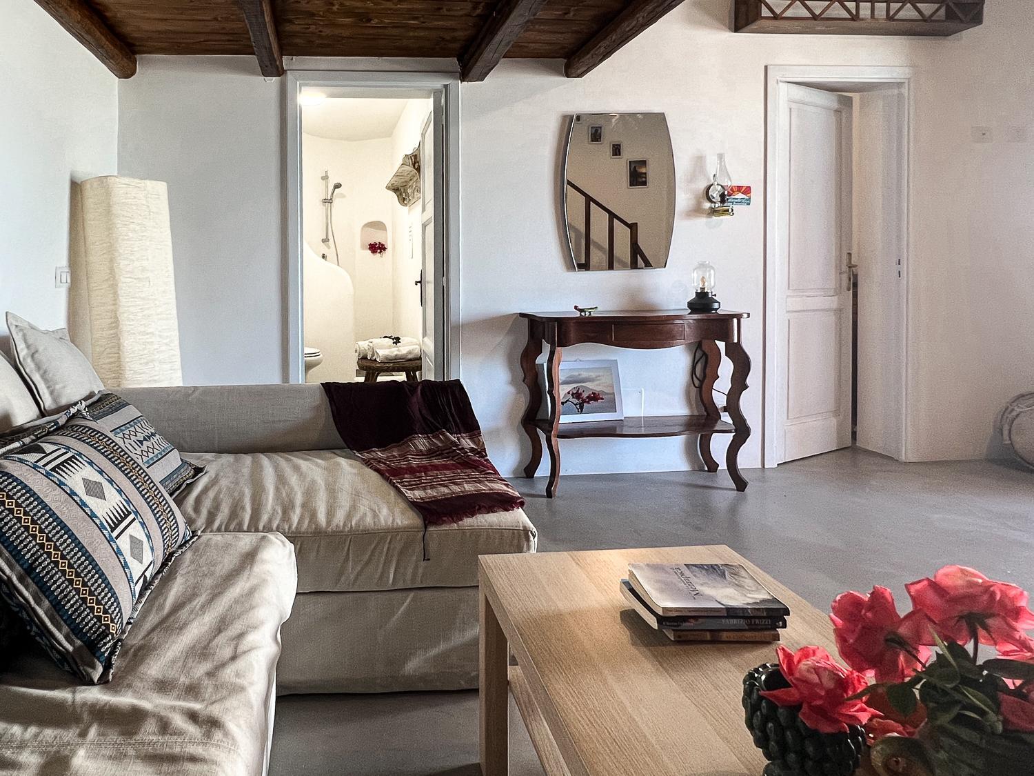 One-Bedroom House - Photo 24