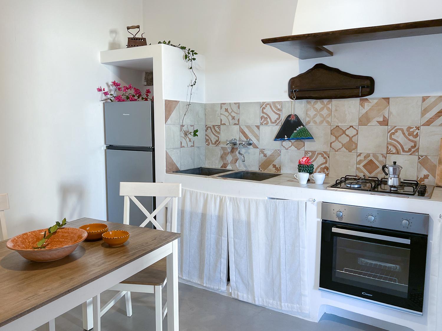 One-Bedroom House - Photo 25