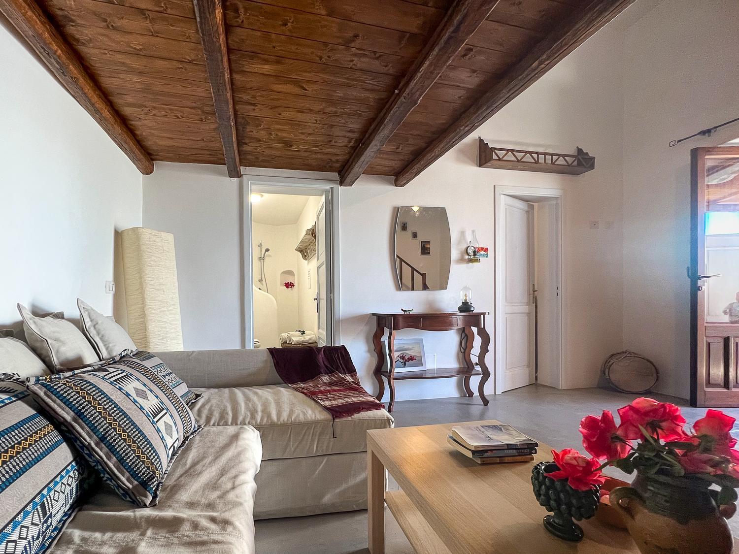 One-Bedroom House - Photo 26