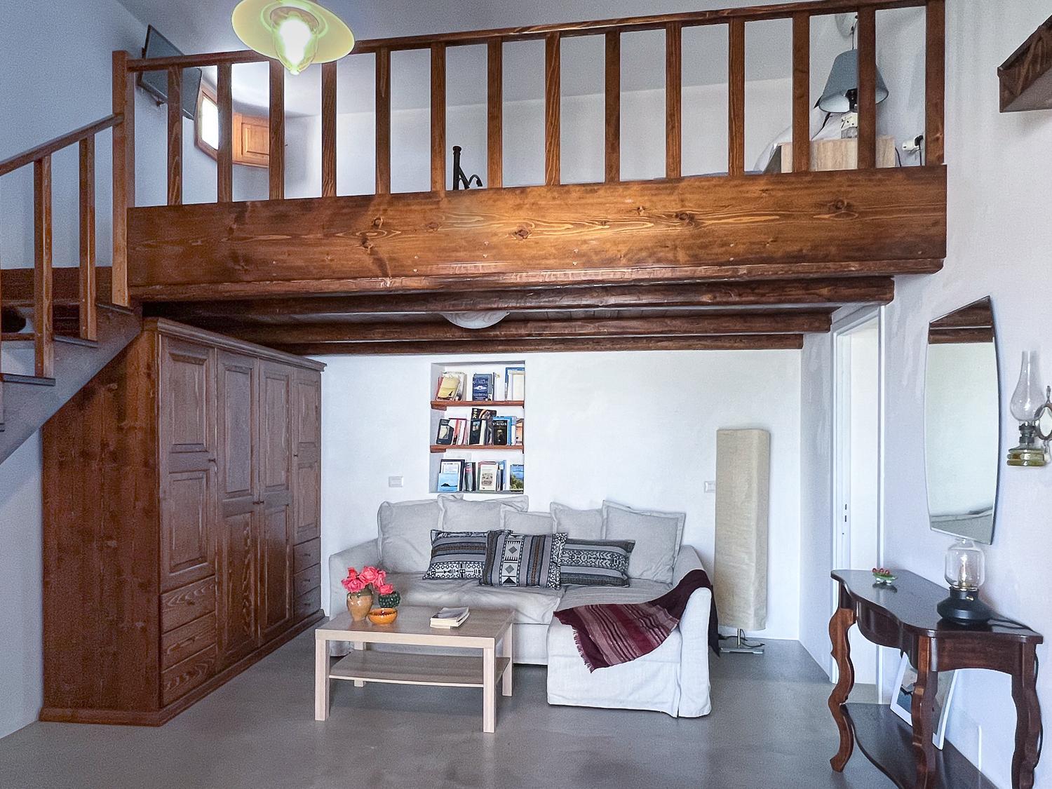 One-Bedroom House - Photo 27