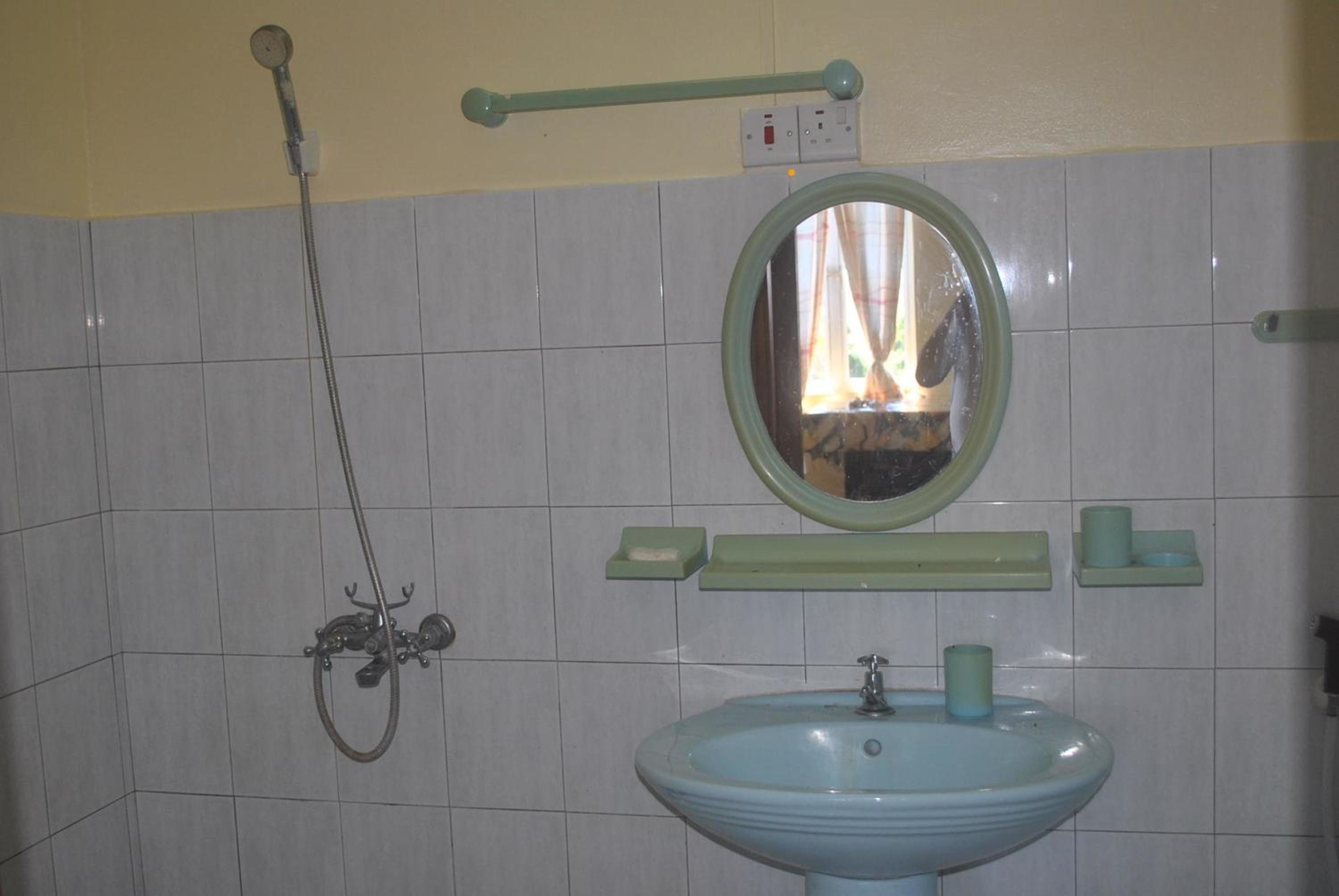 Studio with Pool View - Photo 17