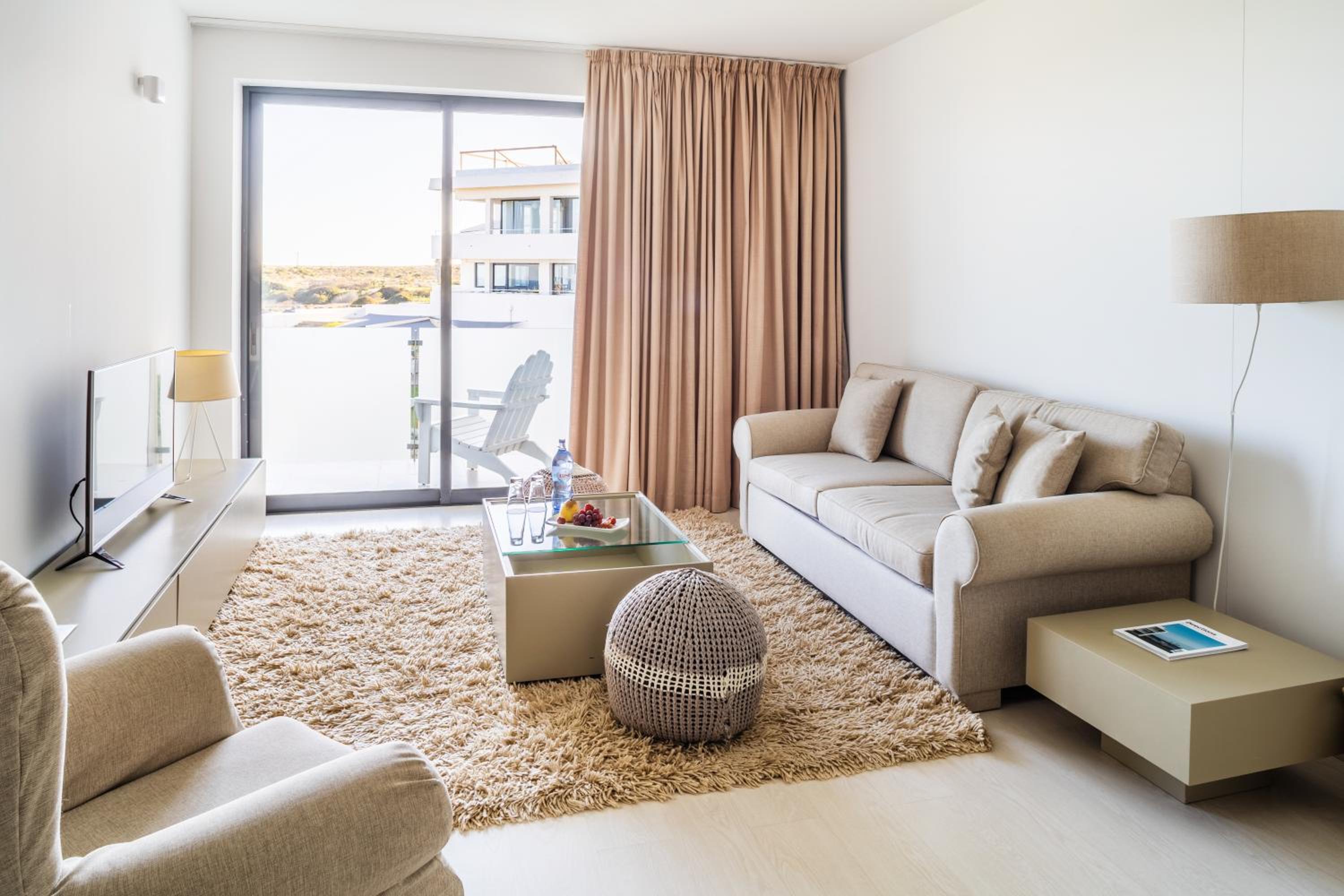 Suite with Garden View - Photo 2