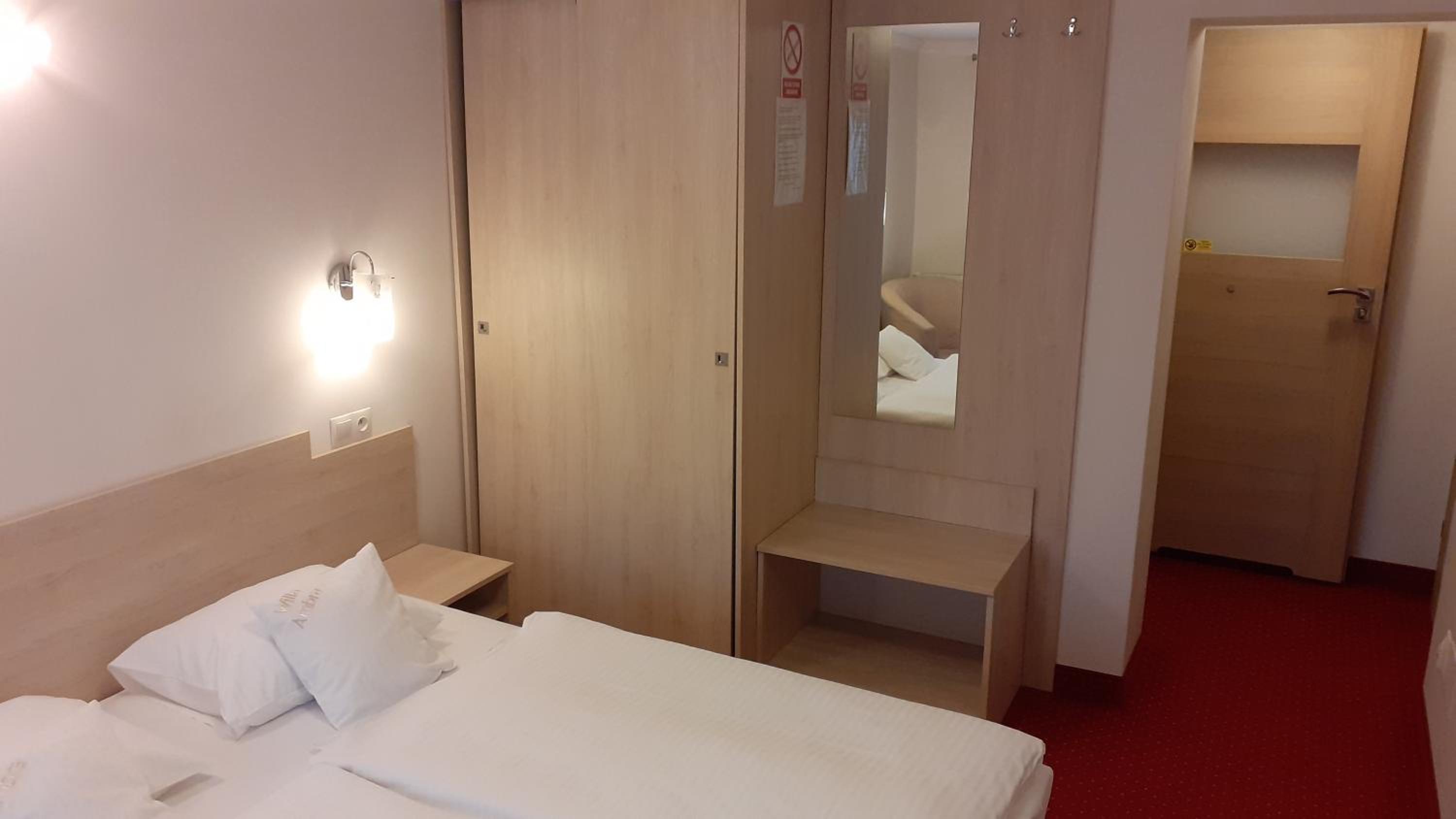 Double Room with Balcony and Mountain View photo 3