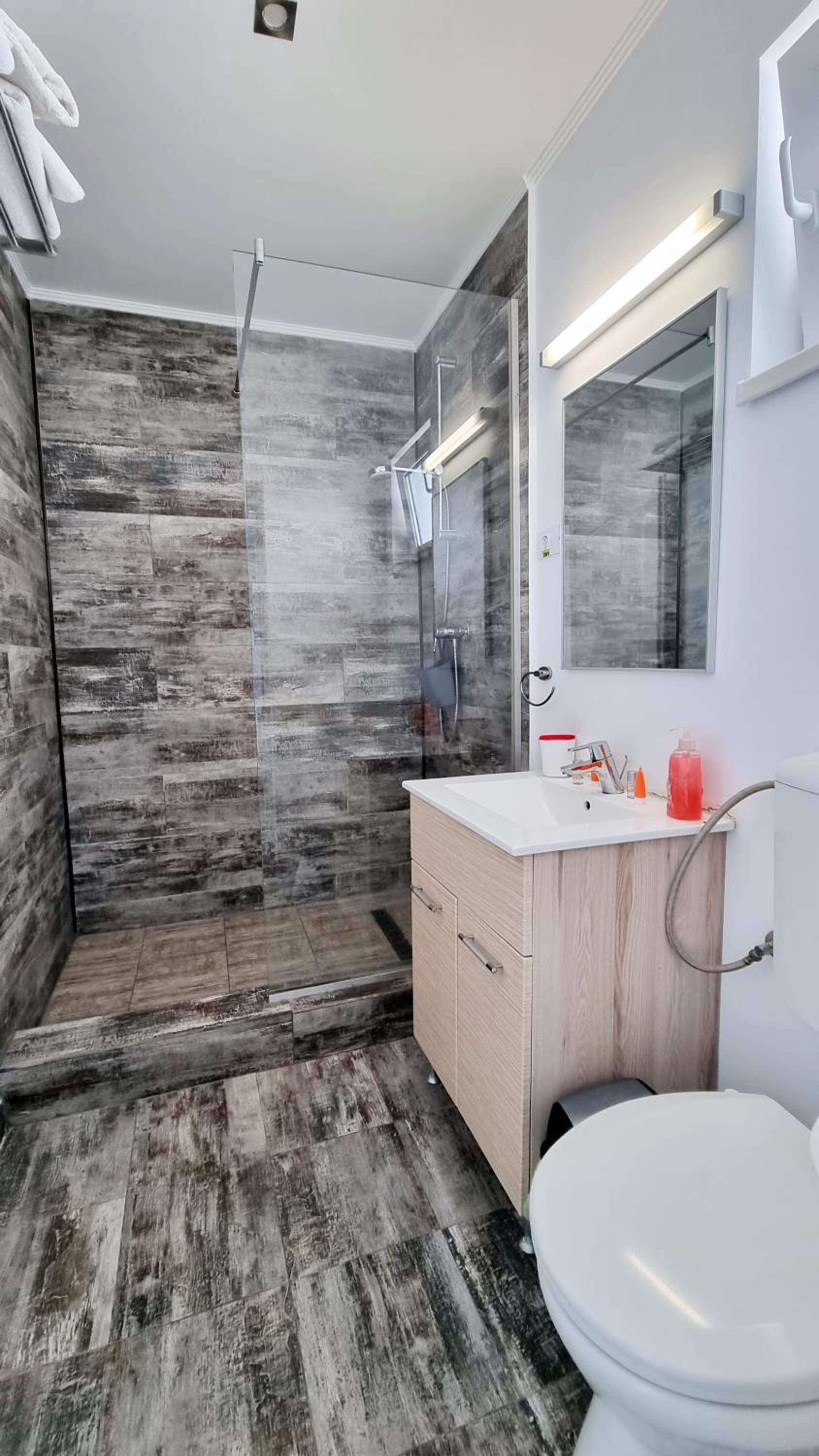 Family Suite - Photo 17