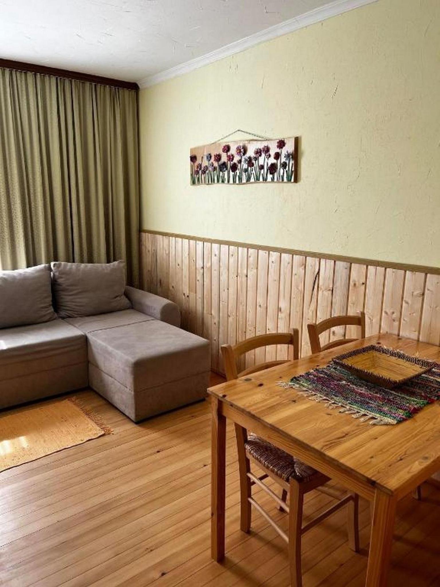 One-Bedroom Apartment with Garden View - Photo 4