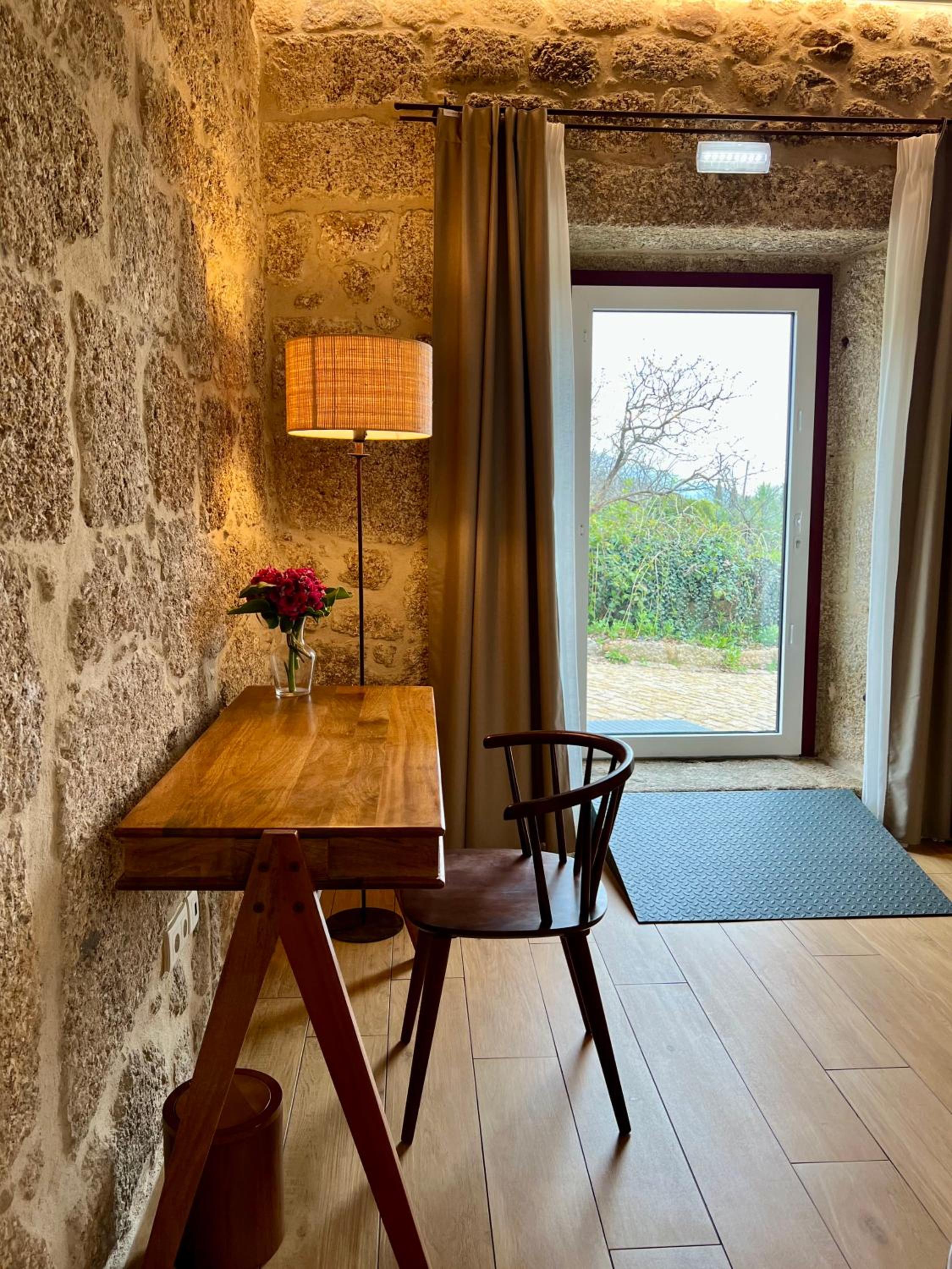 Deluxe Double or Twin Room with Garden View photo 3