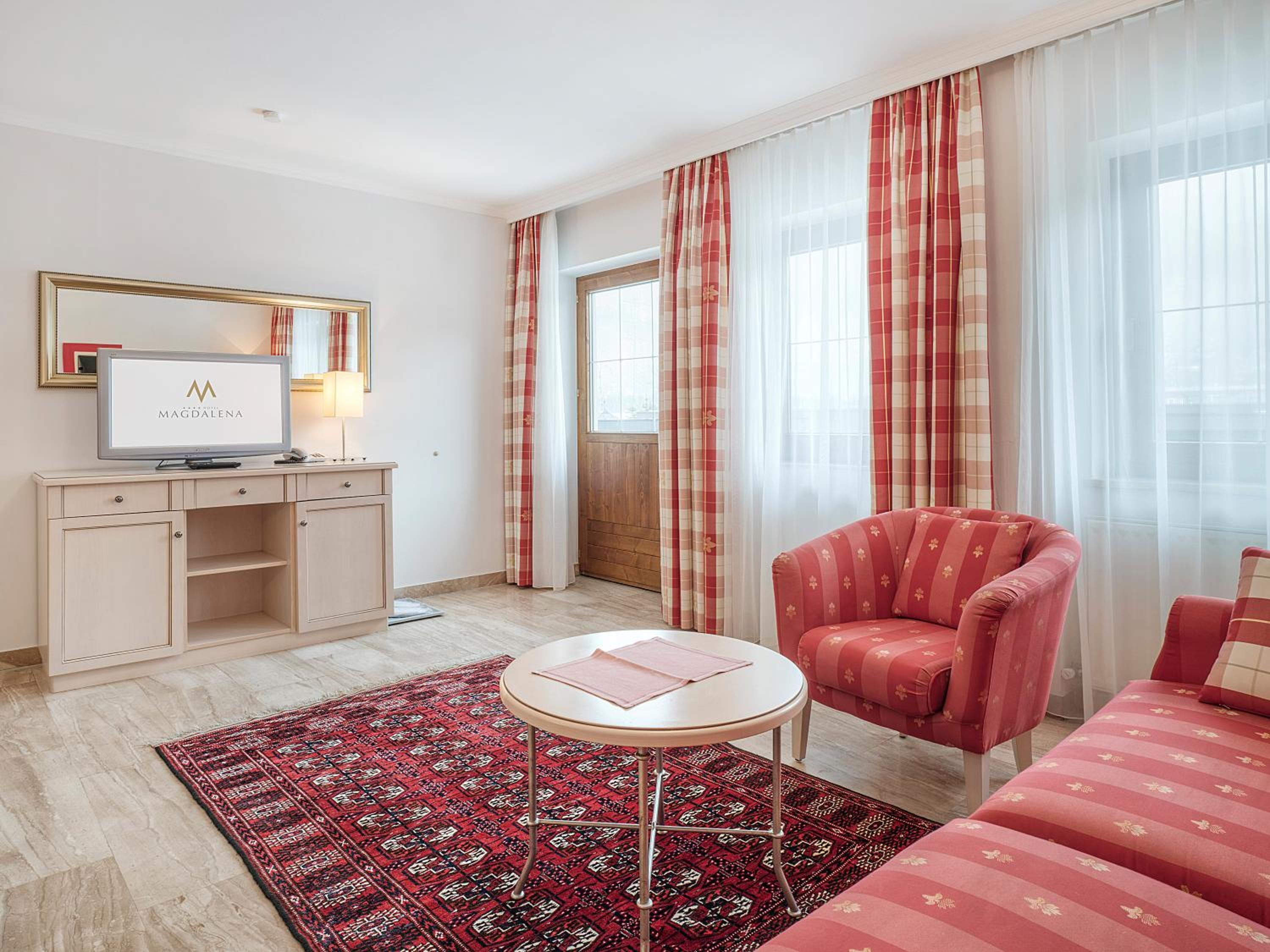 One-Bedroom Apartment with Balcony - Photo 2