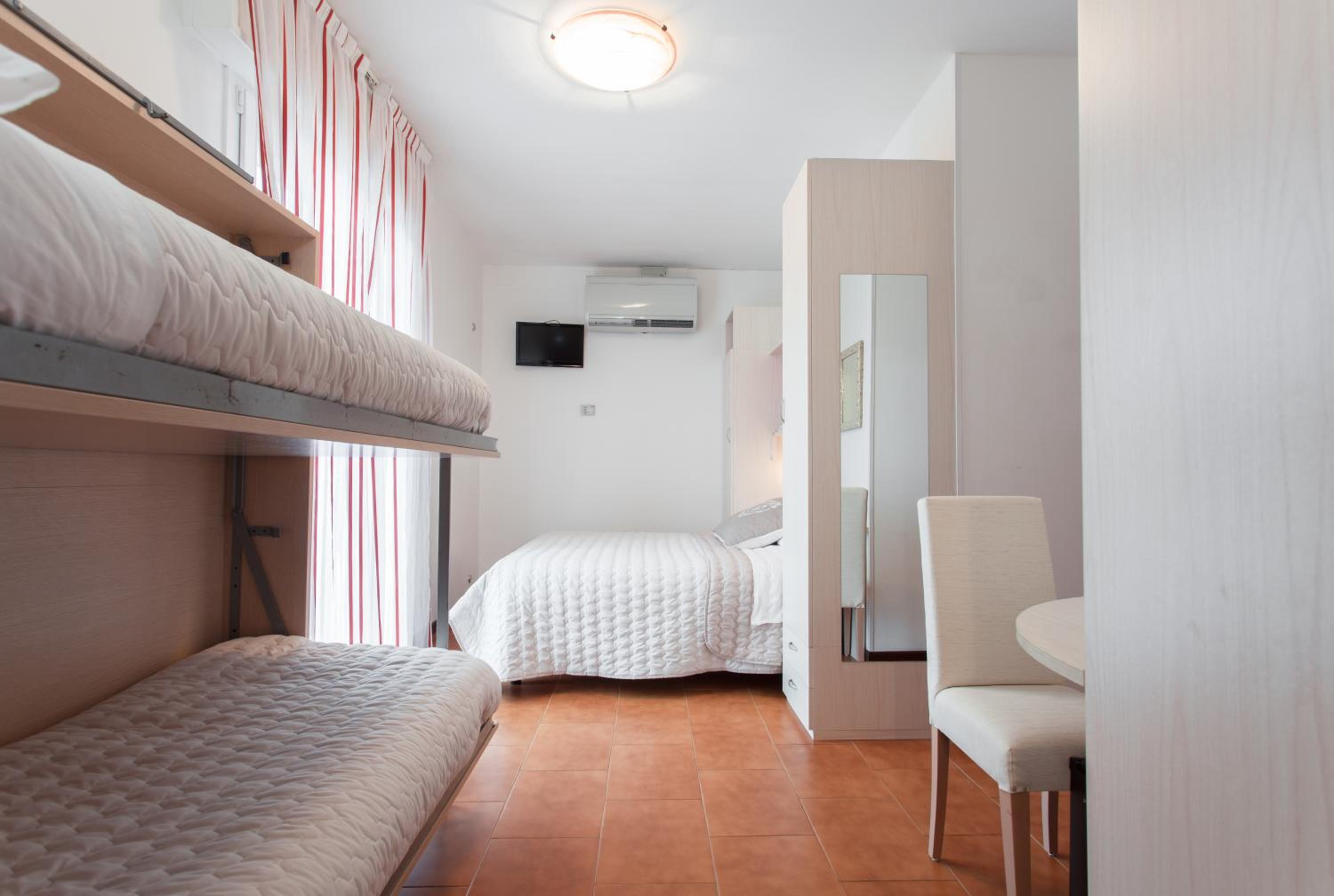 Standard Quadruple Room photo 1