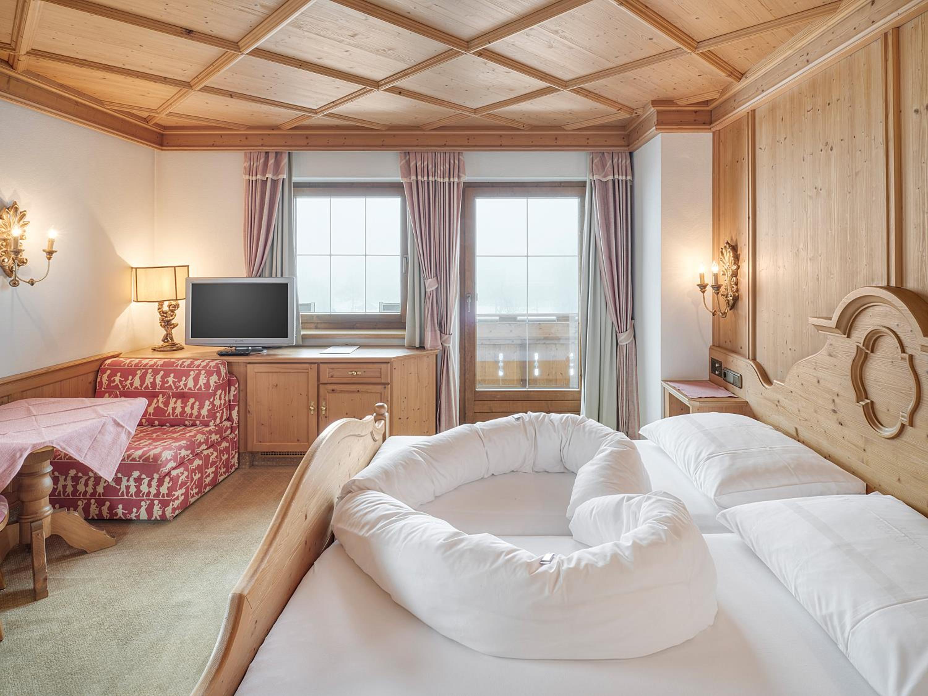Classic Double Room with Balcony - Photo 1