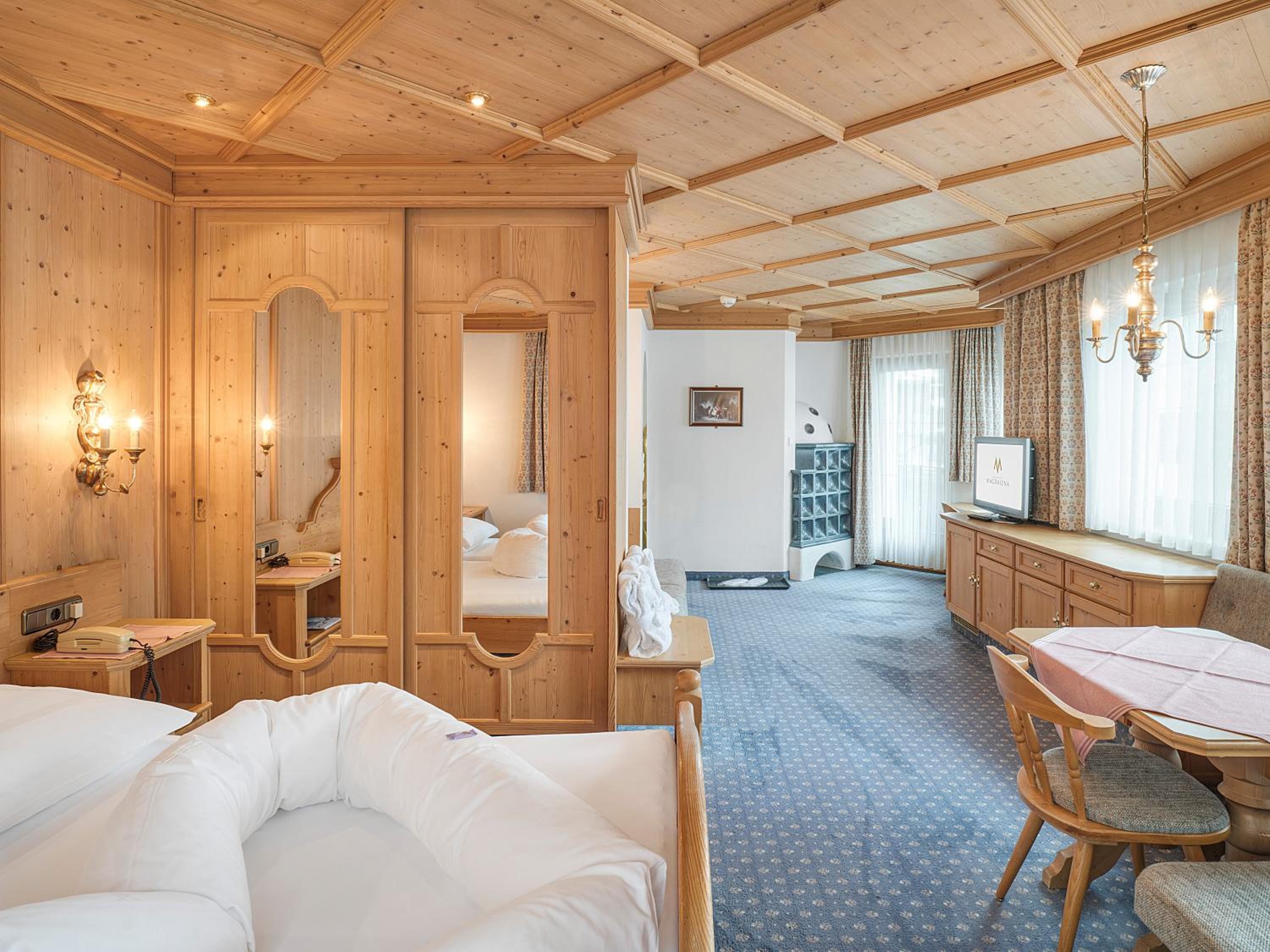 Superior Double Room with Balcony - Photo 5